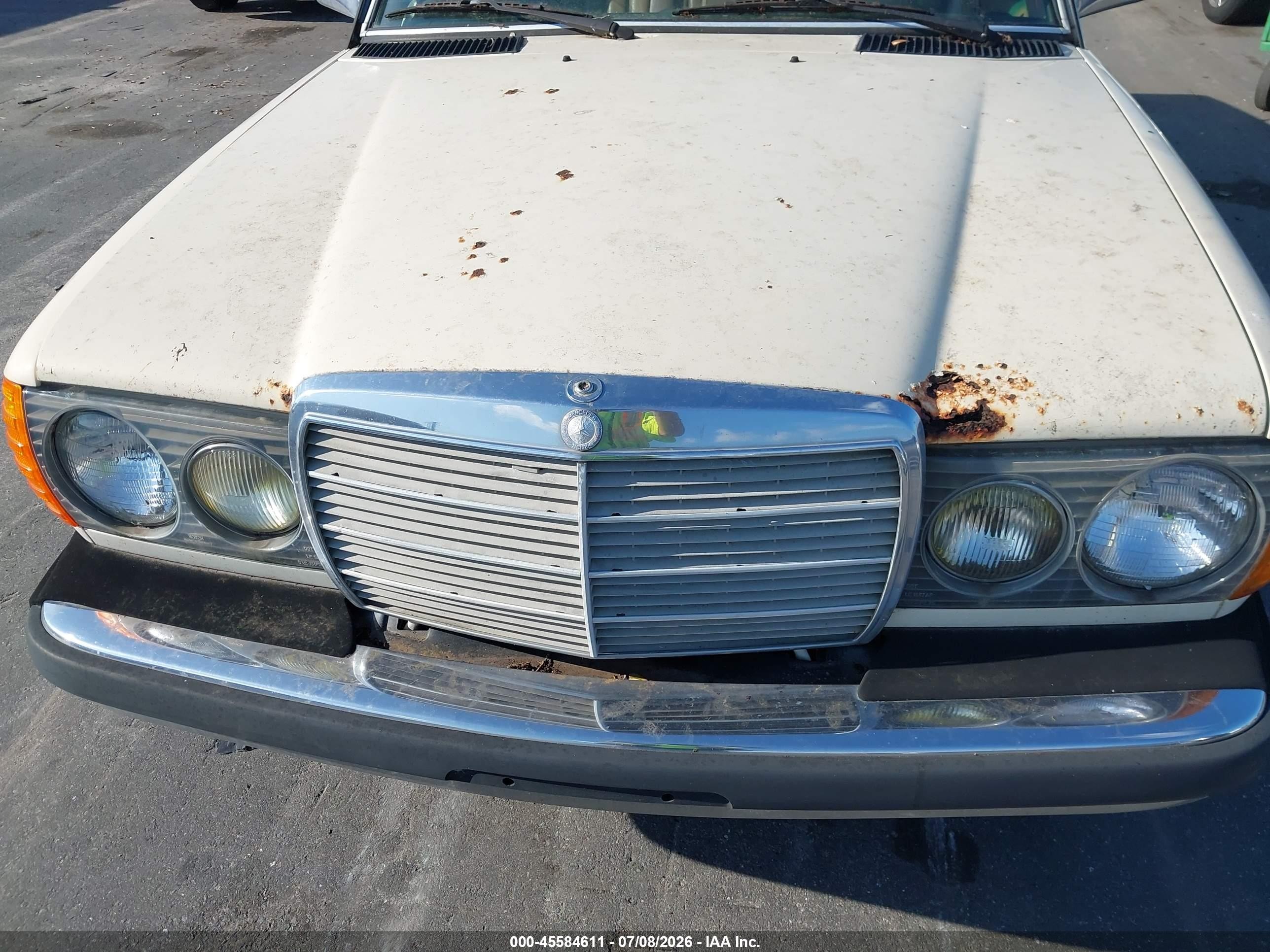 1982 Mercedes-benz 240 D White vin: WDBAB23A4CB328303