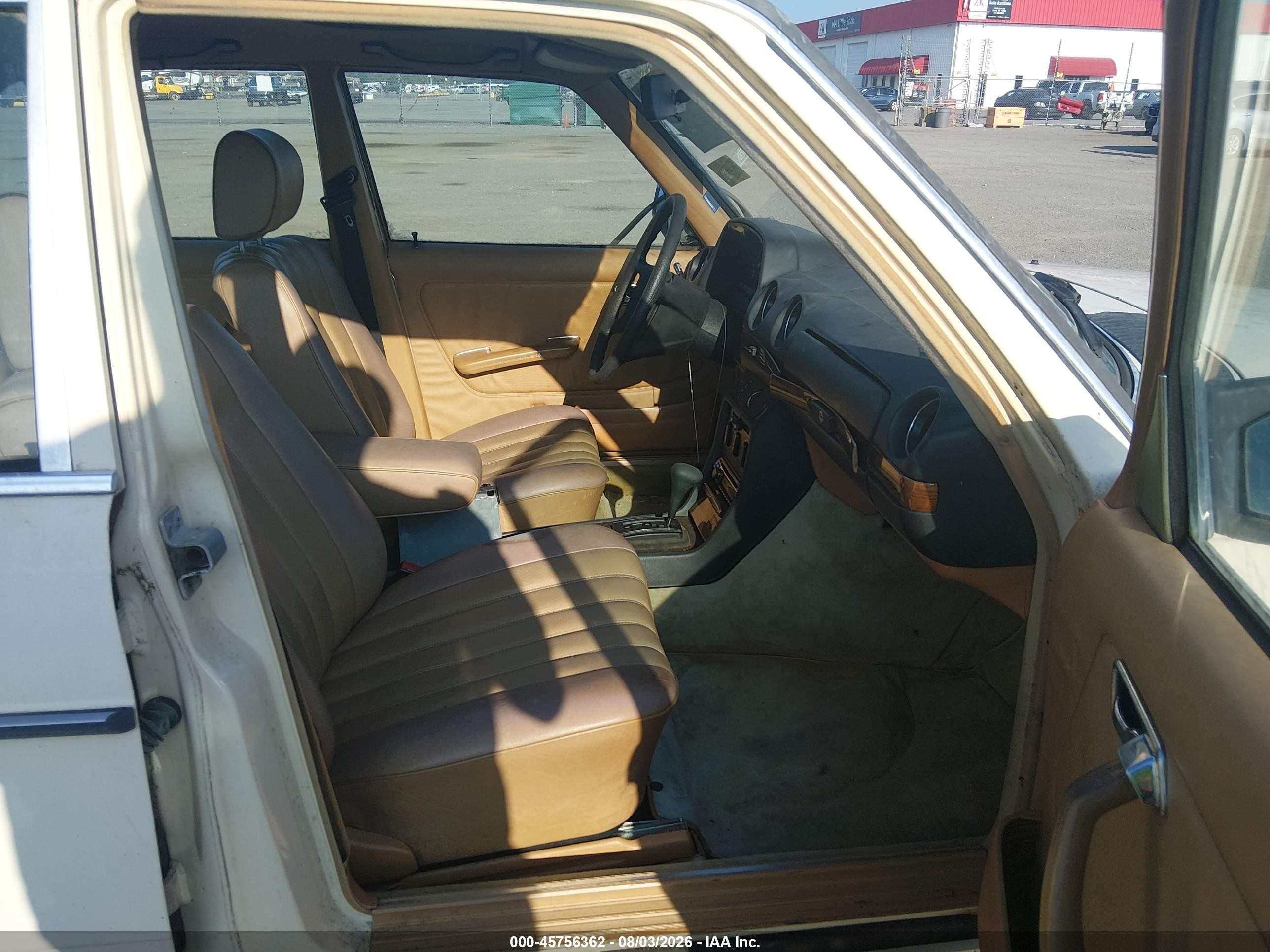 1983 Mercedes-benz 240 D White vin: WDBAB23A9DB407032