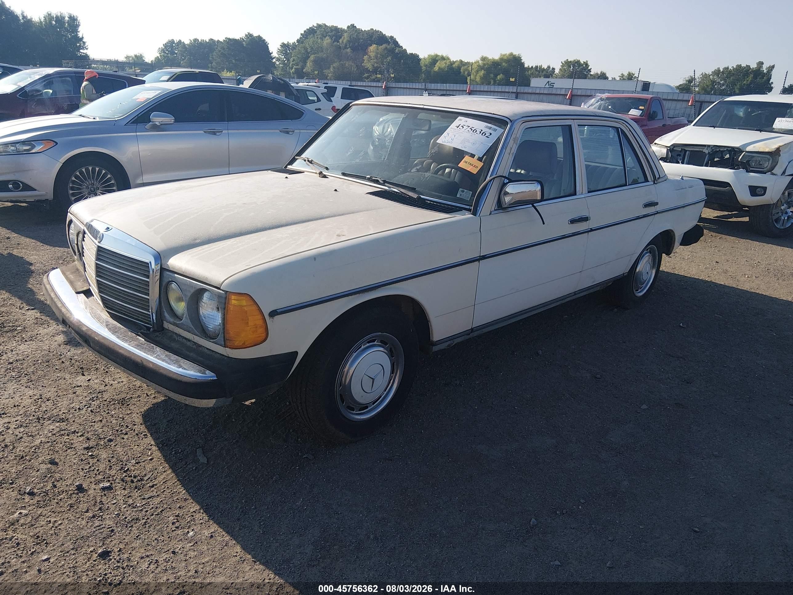 1983 Mercedes-benz 240 D White vin: WDBAB23A9DB407032