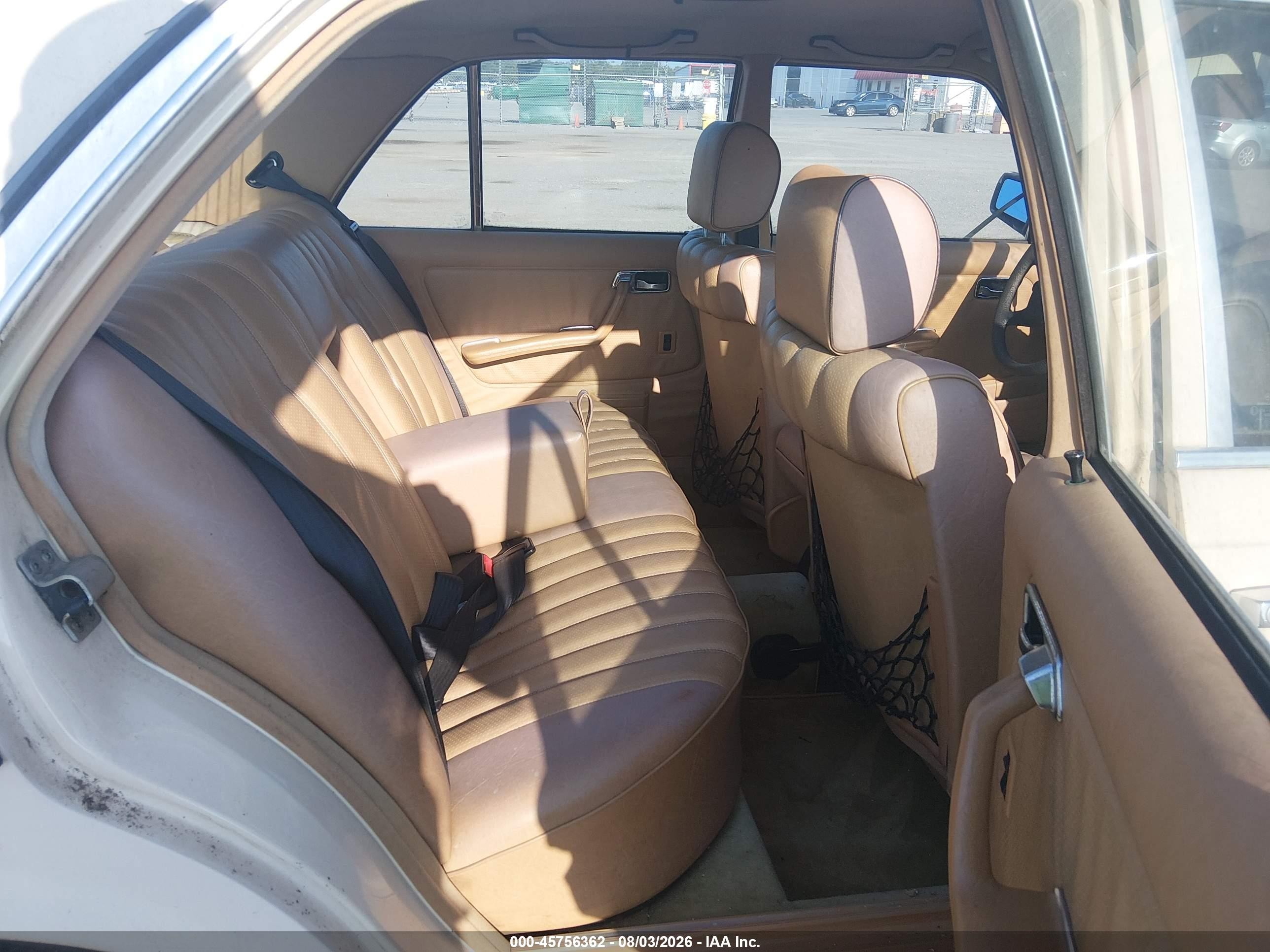 1983 Mercedes-benz 240 D White vin: WDBAB23A9DB407032