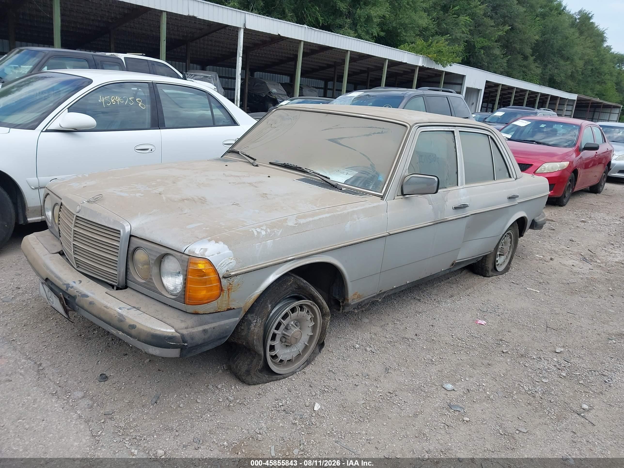 1981 Mercedes-benz 300 D Серебряный vin: WDBAB30A9BB223572