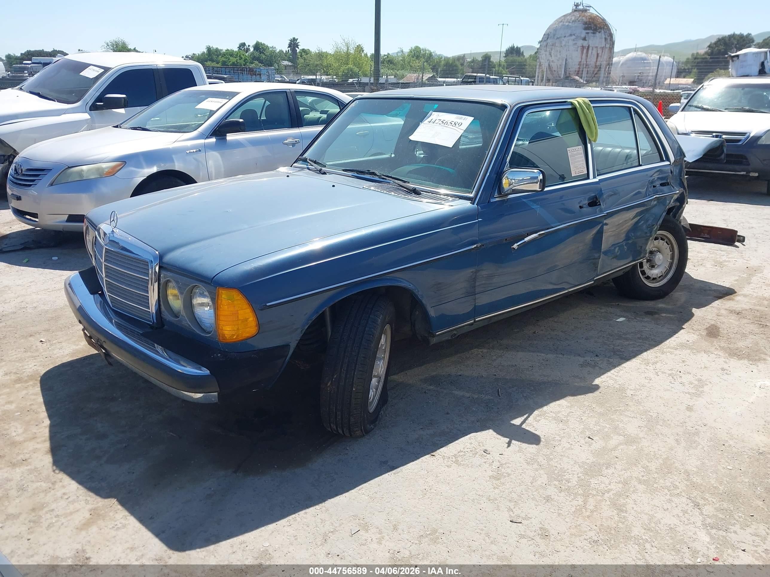 1982 Mercedes-benz 300 Dt Blue vin: WDBAB33A1CB013125