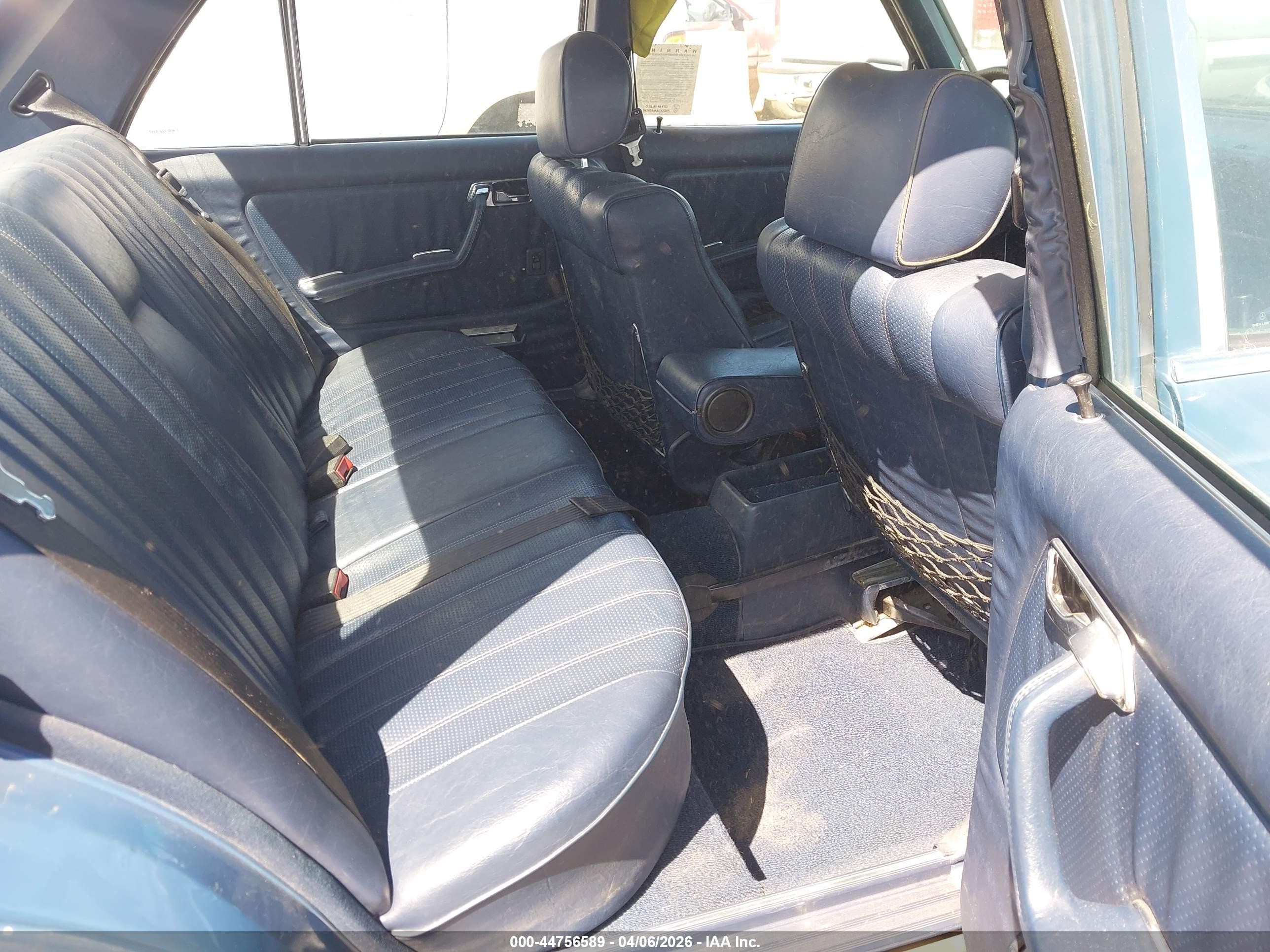 1982 Mercedes-benz 300 Dt Blue vin: WDBAB33A1CB013125