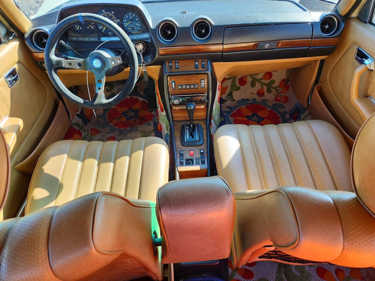 1983 Mercedes-benz 300 Dt Beige vin: WDBAB33A1DB019167