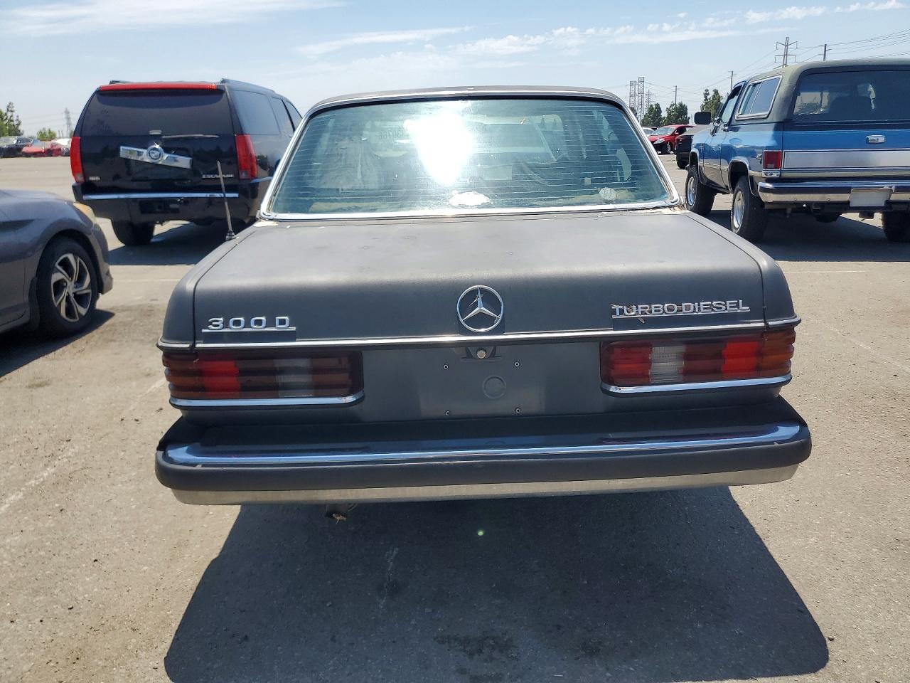 1983 Mercedes-benz 300 Dt Серый vin: WDBAB33A2DB031019