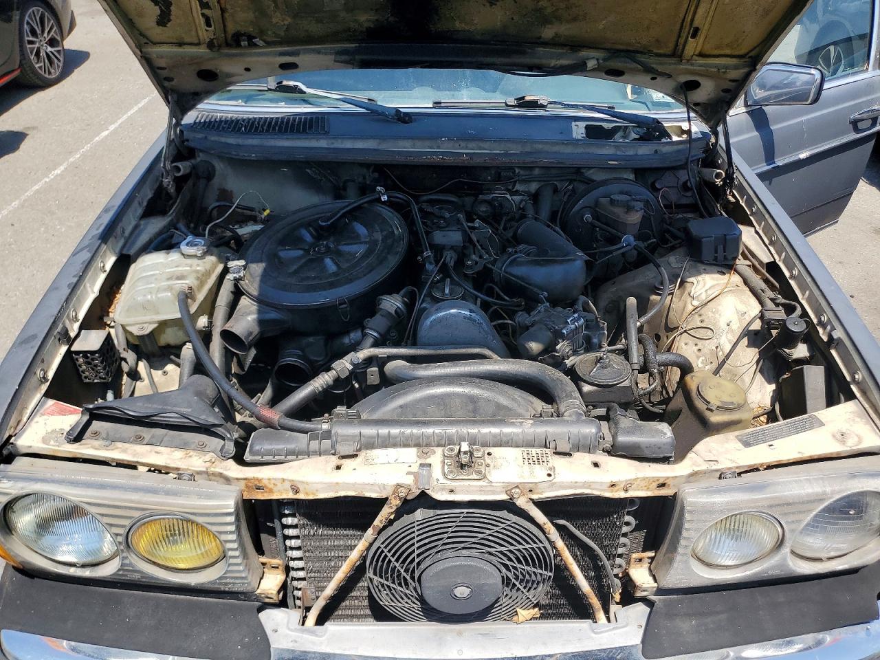 1983 Mercedes-benz 300 Dt Серый vin: WDBAB33A2DB031019