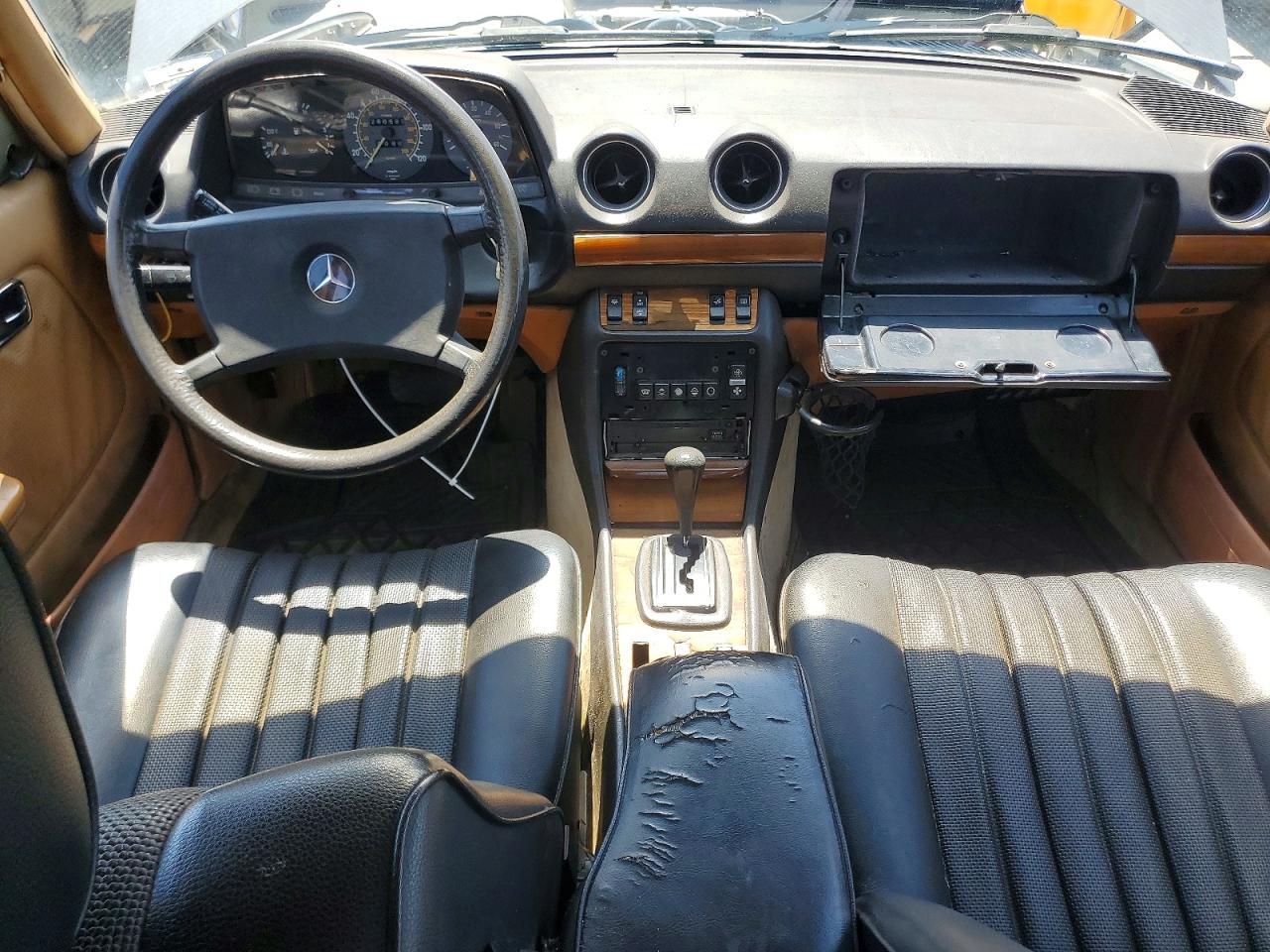 1983 Mercedes-benz 300 Dt Серый vin: WDBAB33A2DB031019