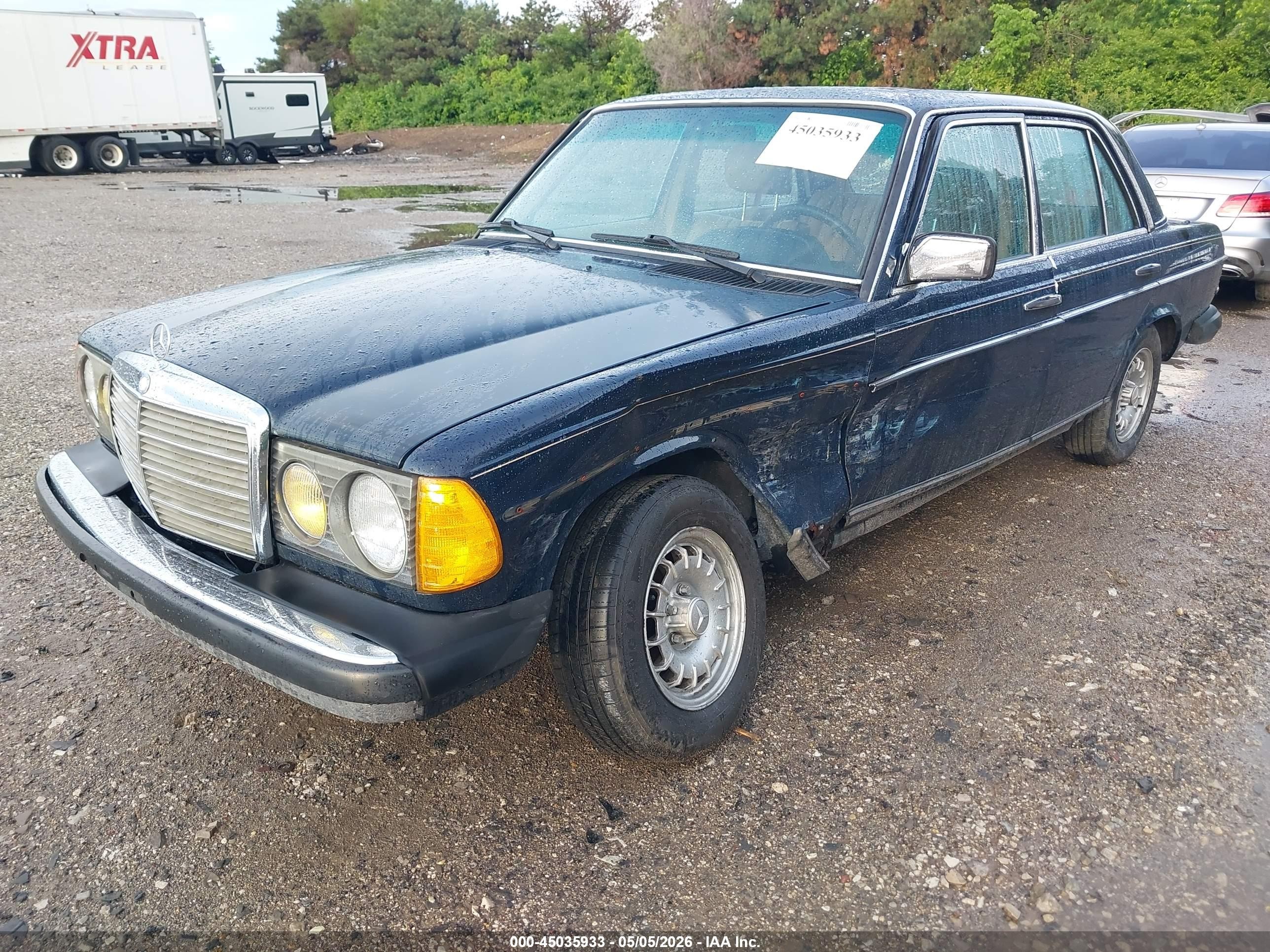 1984 Mercedes-benz 300 Dt Dark Blue vin: WDBAB33A2EA182143