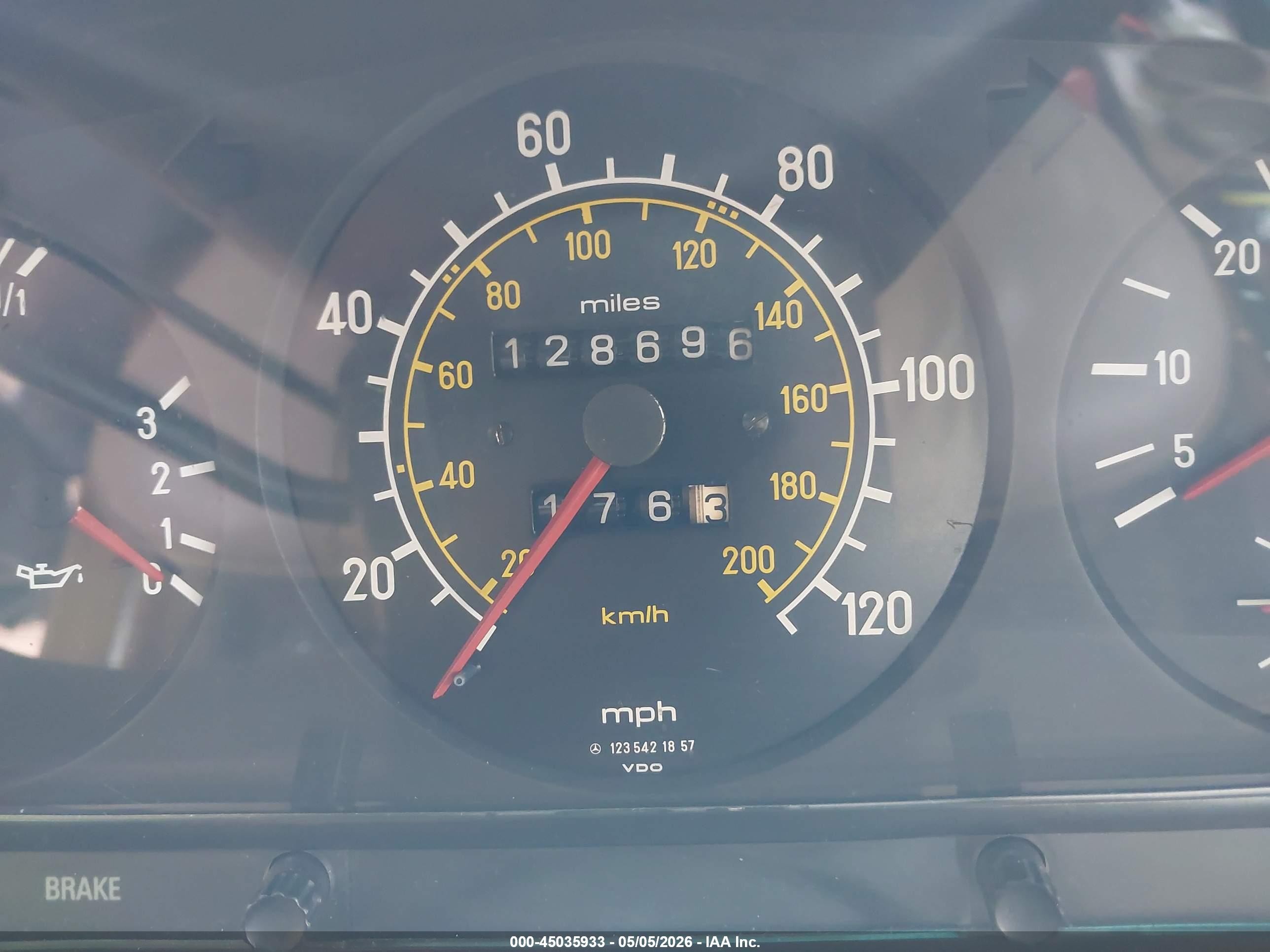 1984 Mercedes-benz 300 Dt Dark Blue vin: WDBAB33A2EA182143