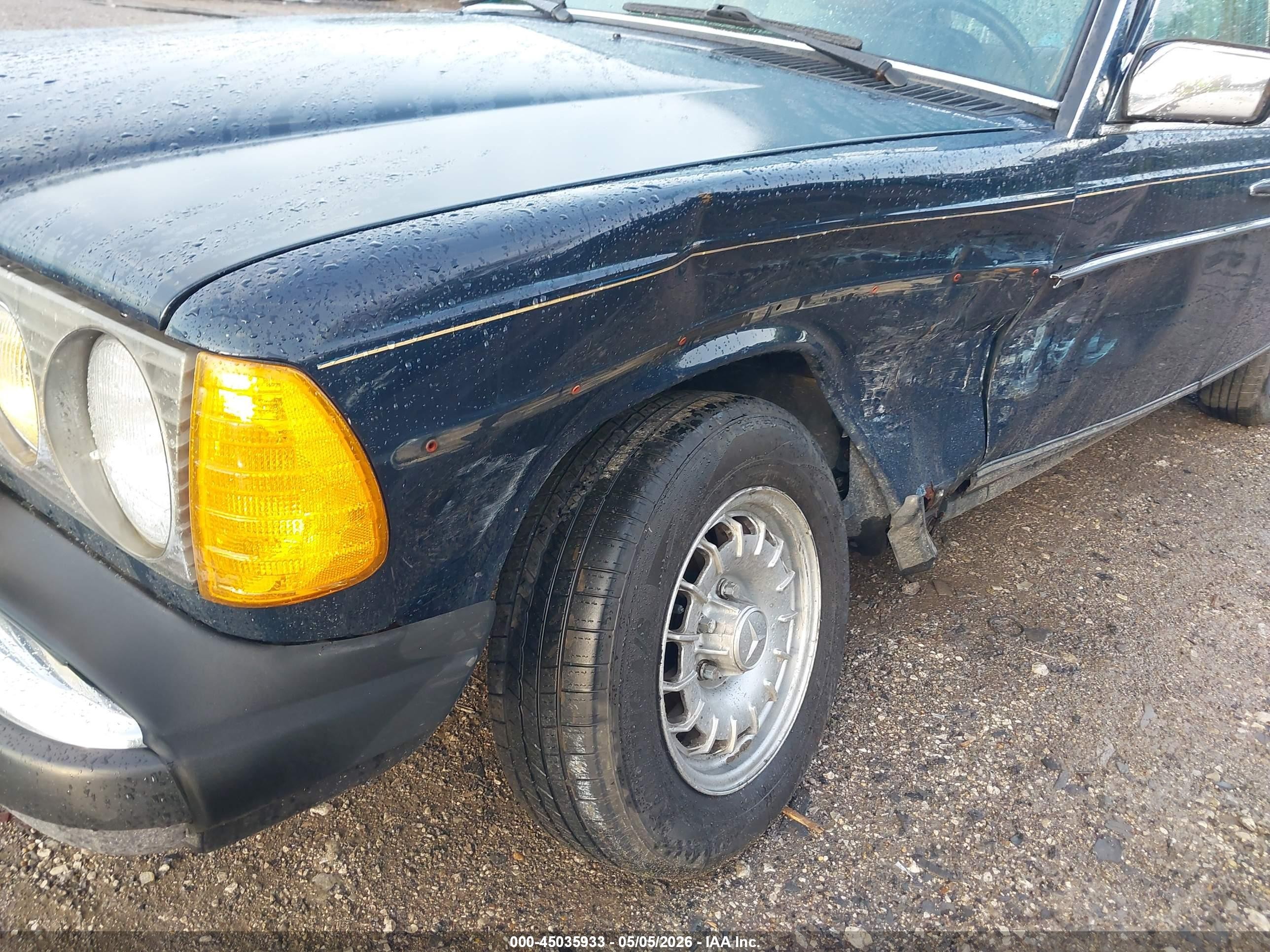1984 Mercedes-benz 300 Dt Dark Blue vin: WDBAB33A2EA182143