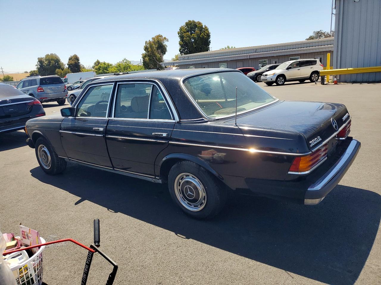 1982 Mercedes-benz 300 Dt Black vin: WDBAB33A3CB013238