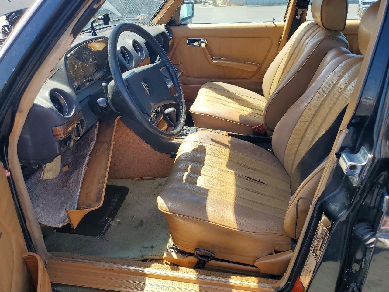 1982 Mercedes-benz 300 Dt Black vin: WDBAB33A3CB013238