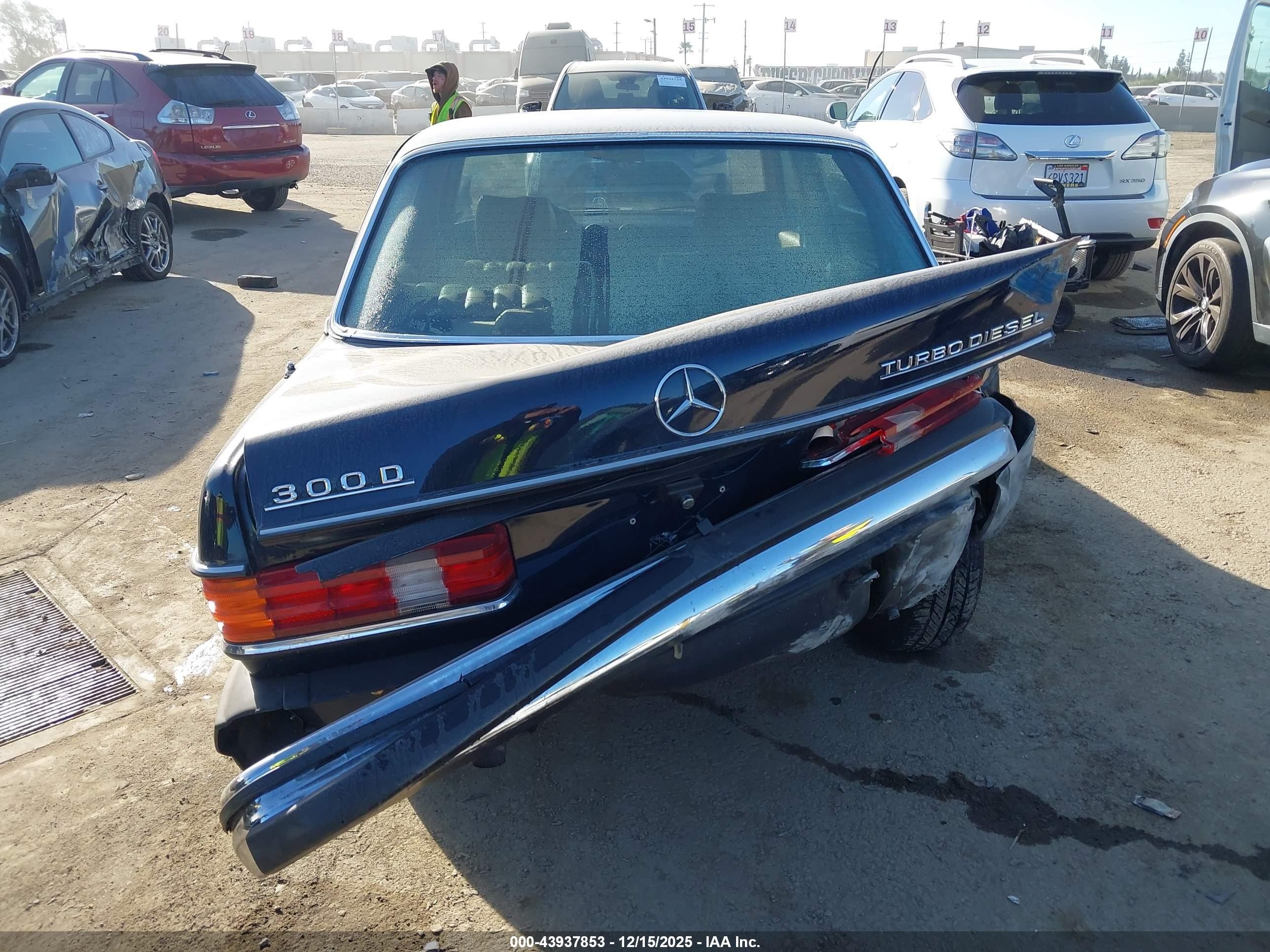 1982 Mercedes-benz 300 Dt Dark Blue vin: WDBAB33A4CB005066