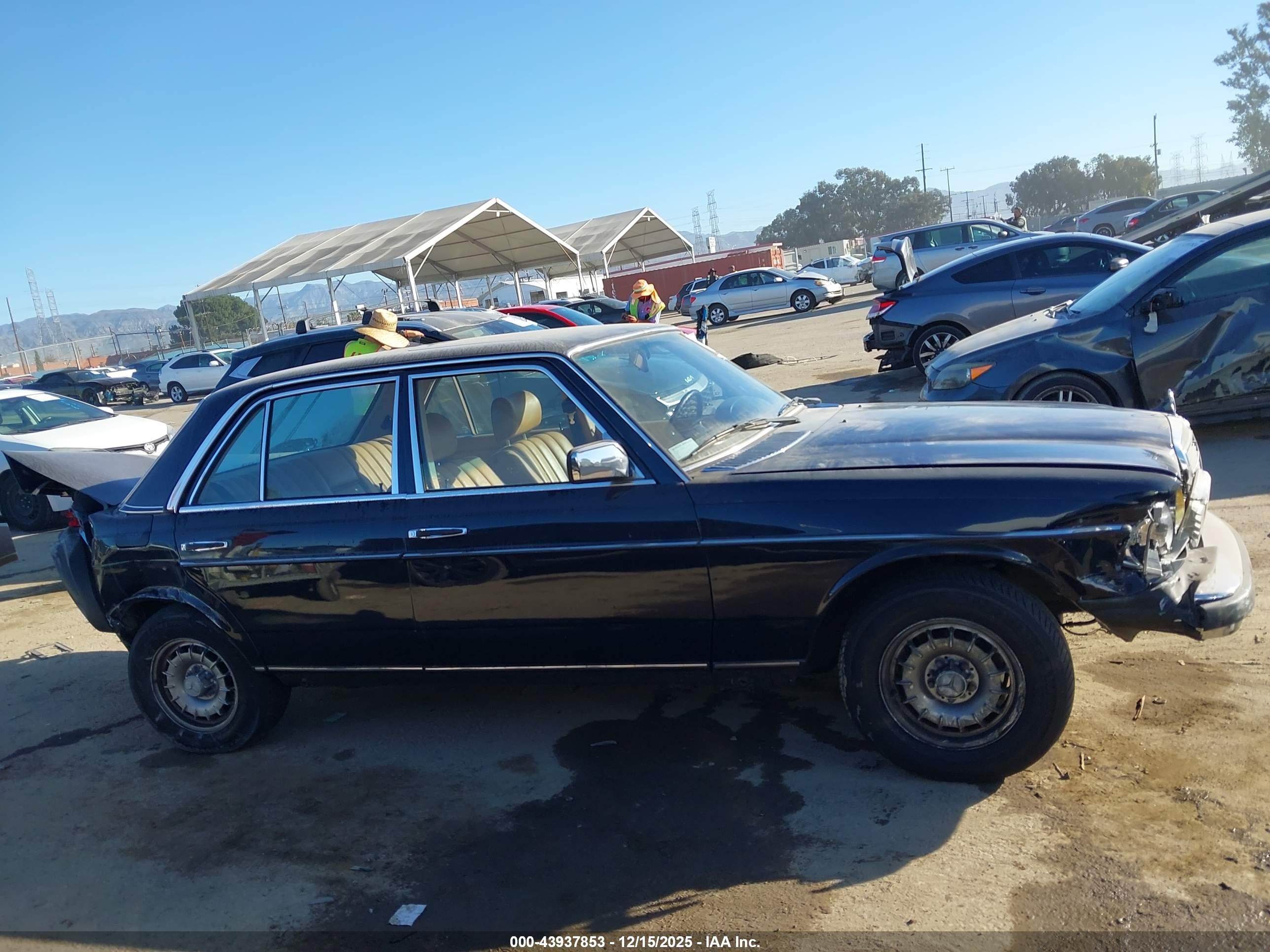 1982 Mercedes-benz 300 Dt Dark Blue vin: WDBAB33A4CB005066