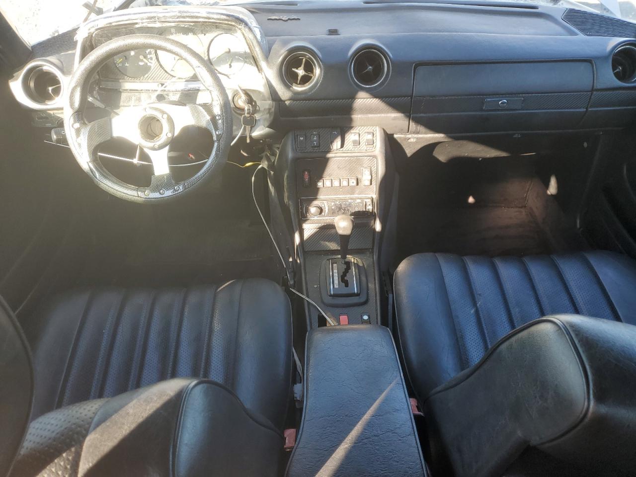 1983 Mercedes-benz 300 Dt Silver vin: WDBAB33A5DB024470