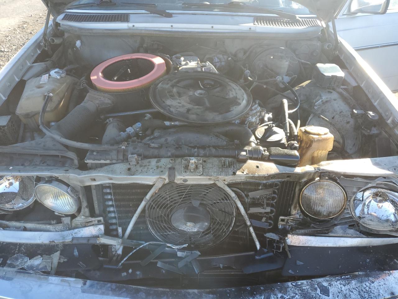 1983 Mercedes-benz 300 Dt Silver vin: WDBAB33A5DB024470