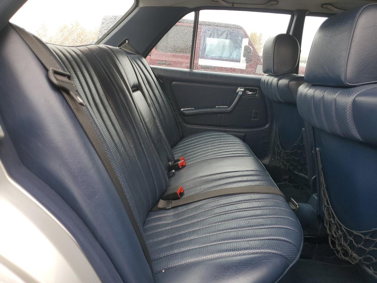 1984 Mercedes-benz 300 Dt Серебряный vin: WDBAB33A5EA054222