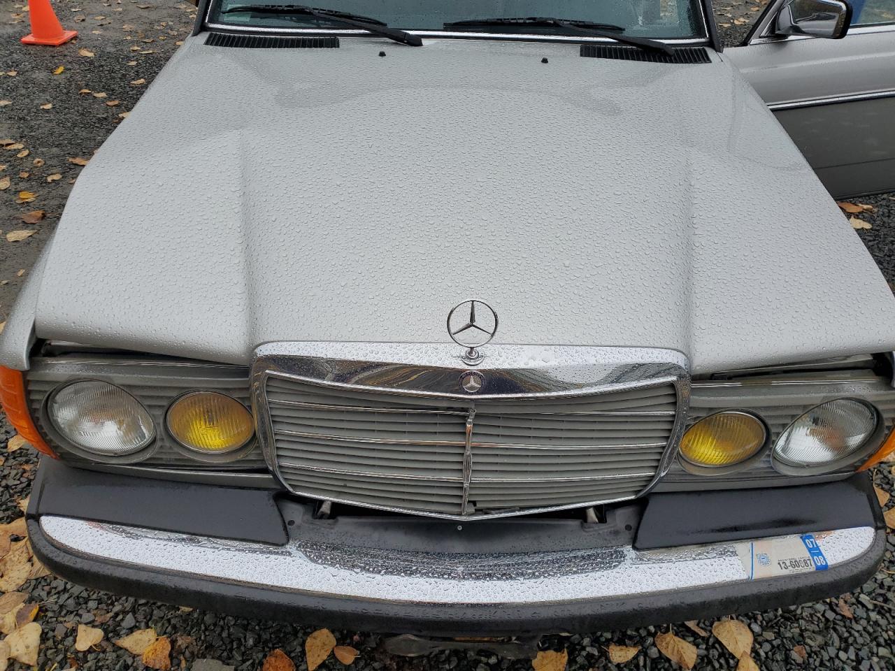 1984 Mercedes-benz 300 Dt Серебряный vin: WDBAB33A5EA054222