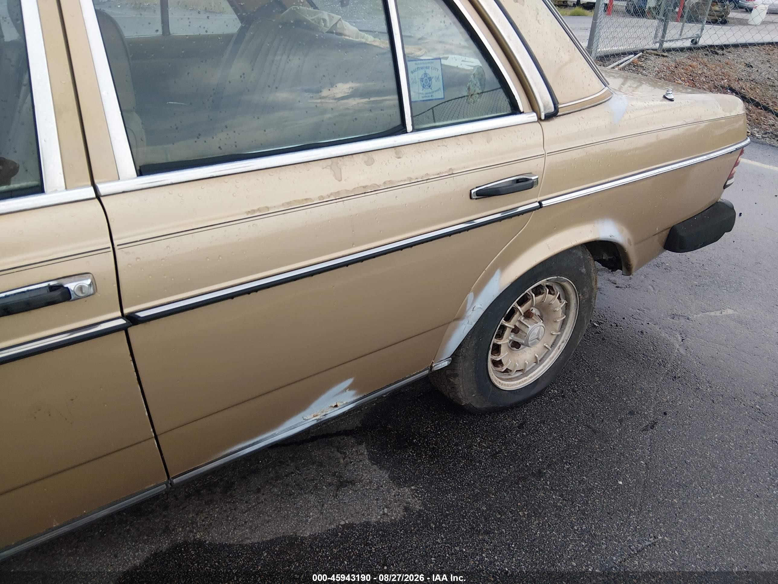 1984 Mercedes-benz 300 Dt Золотой vin: WDBAB33A5EA143286