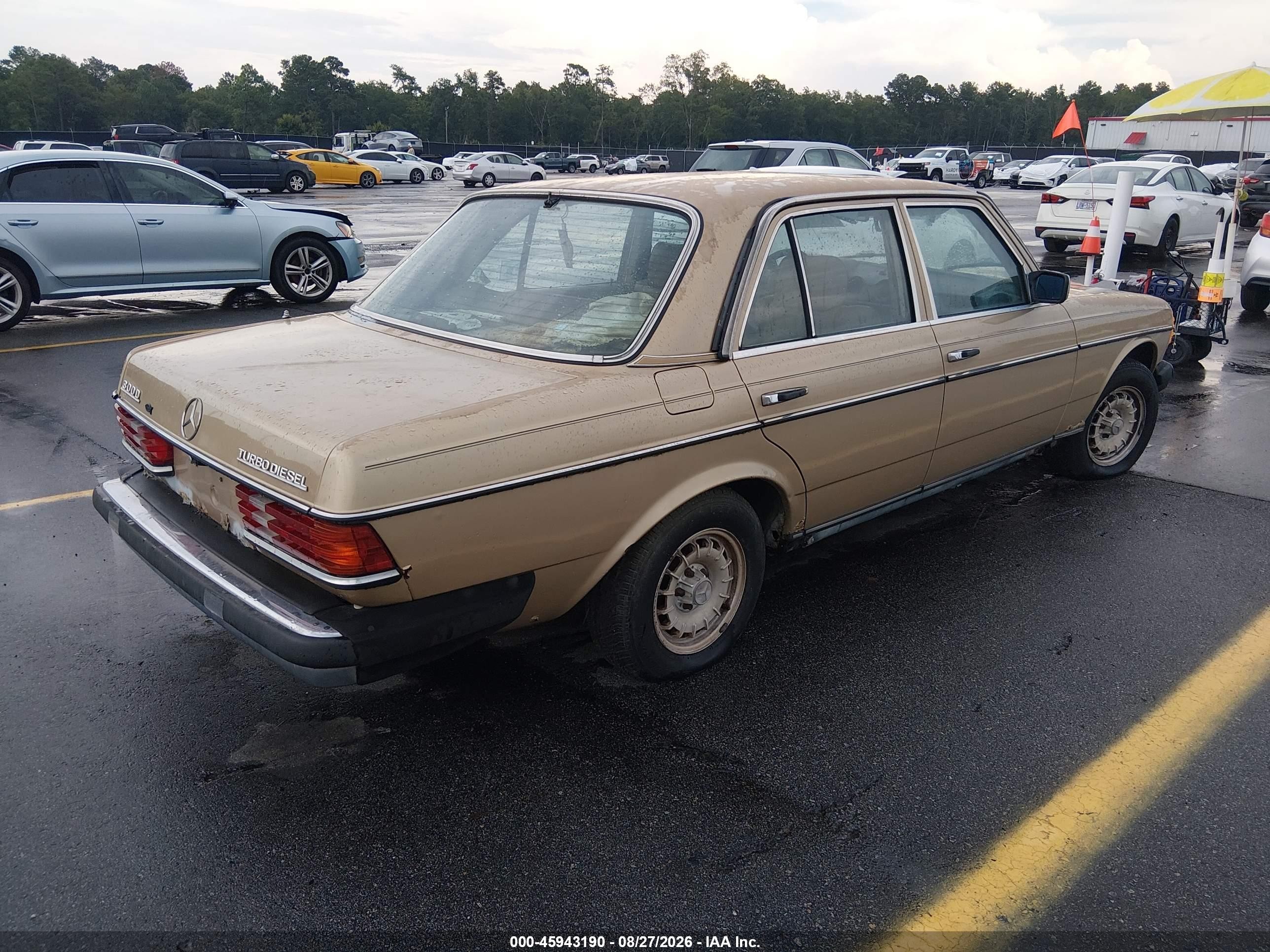 1984 Mercedes-benz 300 Dt Золотой vin: WDBAB33A5EA143286