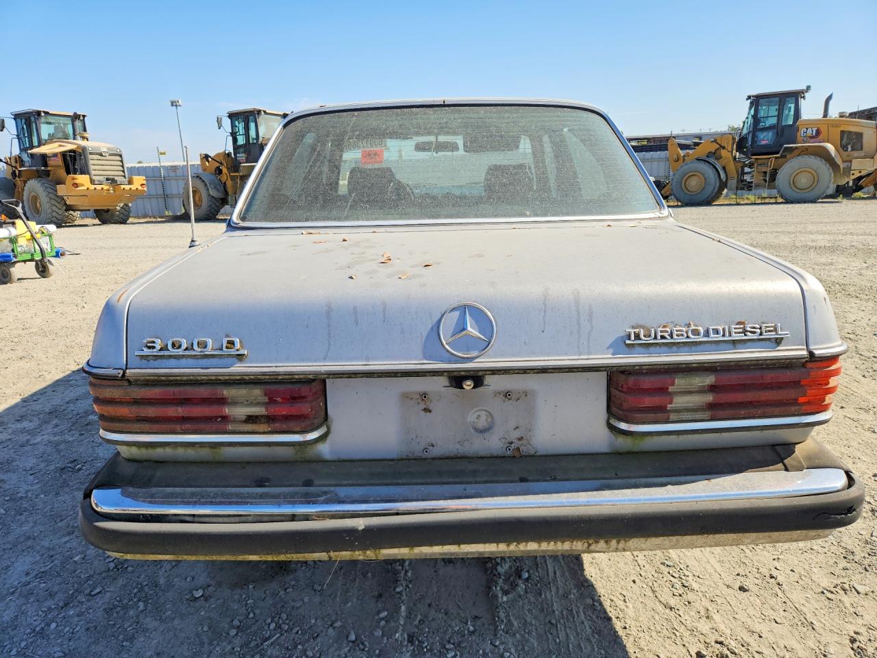 1982 Mercedes-benz 300 D Silver vin: WDBAB33A6CB004307