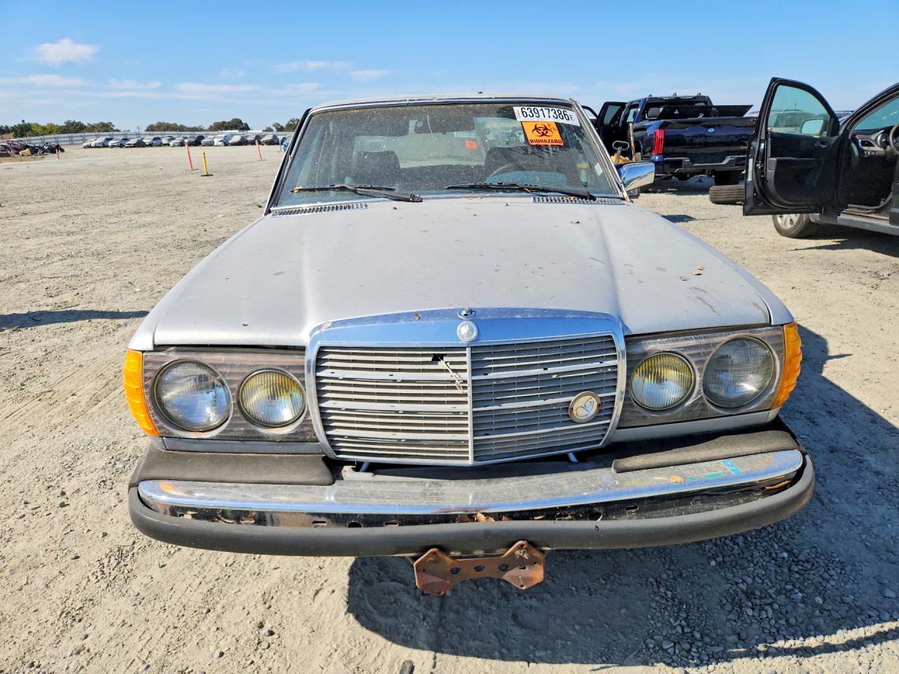 1982 Mercedes-benz 300 D Silver vin: WDBAB33A6CB004307