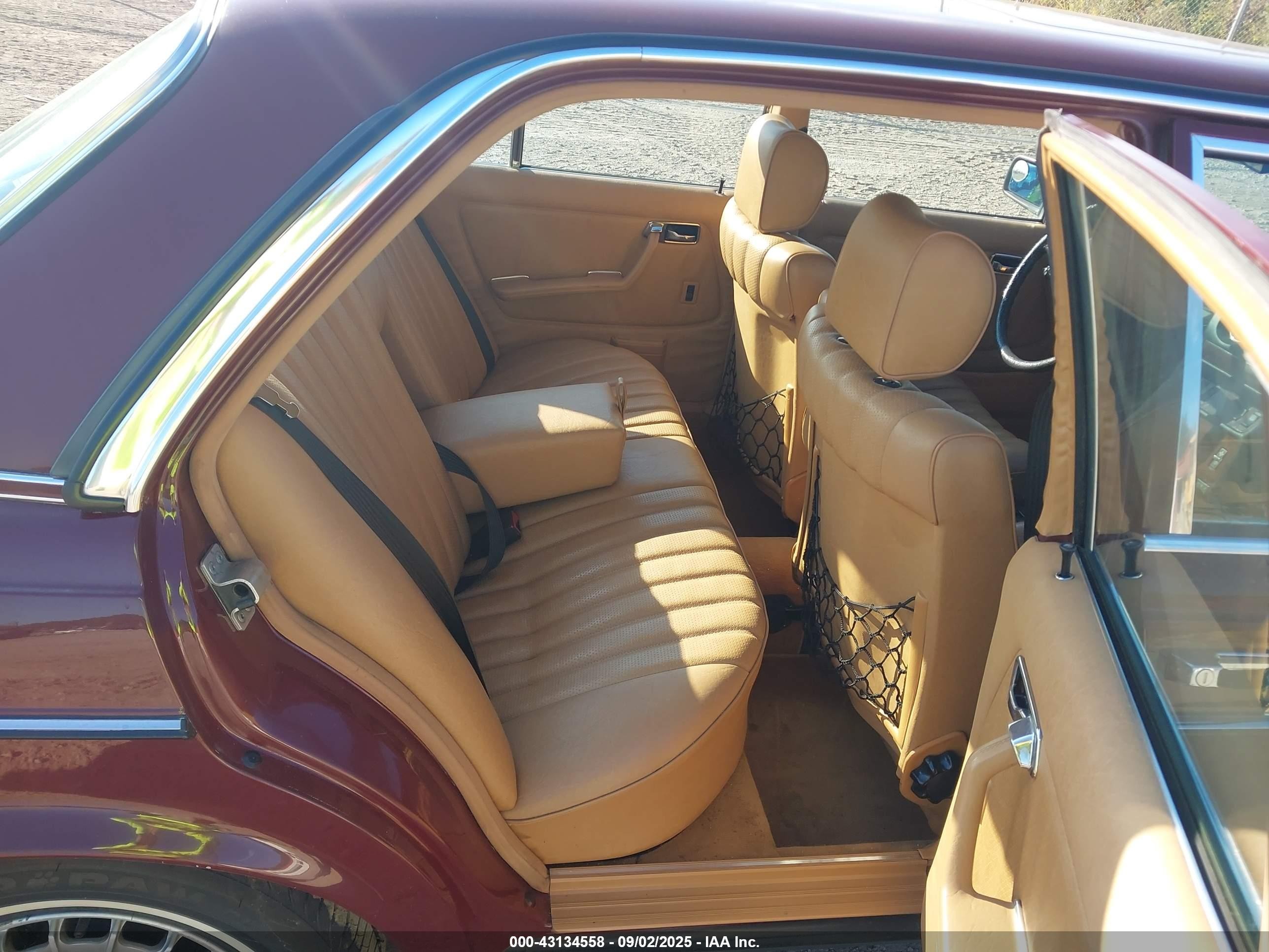 1983 Mercedes-benz 300 Dt Dark Brown vin: WDBAB33A6DB015759