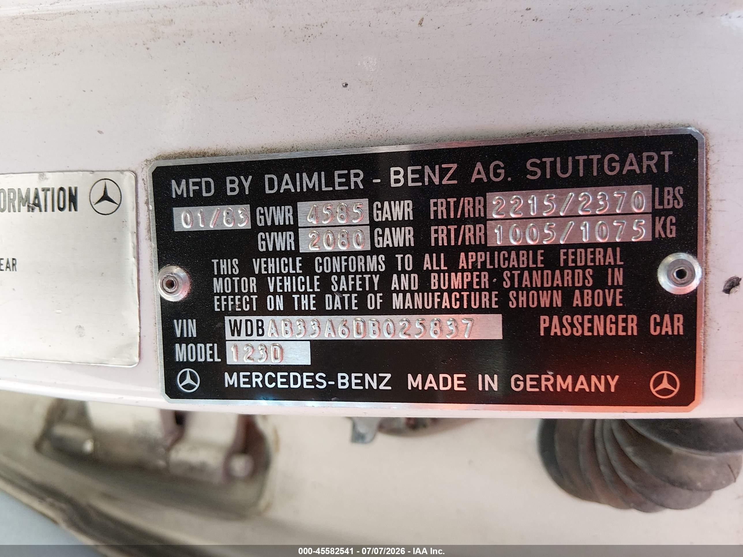 1983 Mercedes-benz 300 Dt White vin: WDBAB33A6DB025837