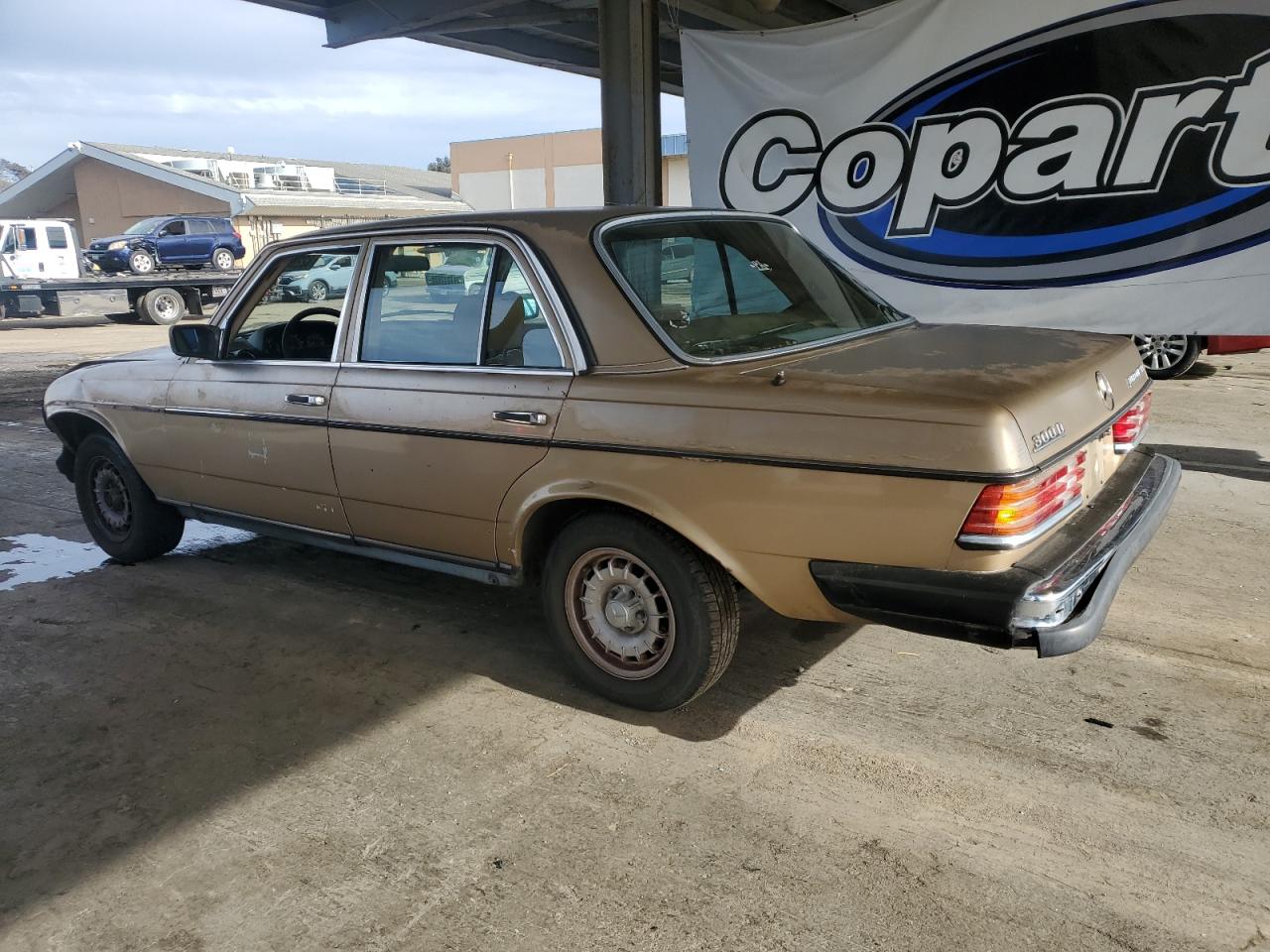 1983 Mercedes-benz 300 Dt Gold vin: WDBAB33A7DB025362