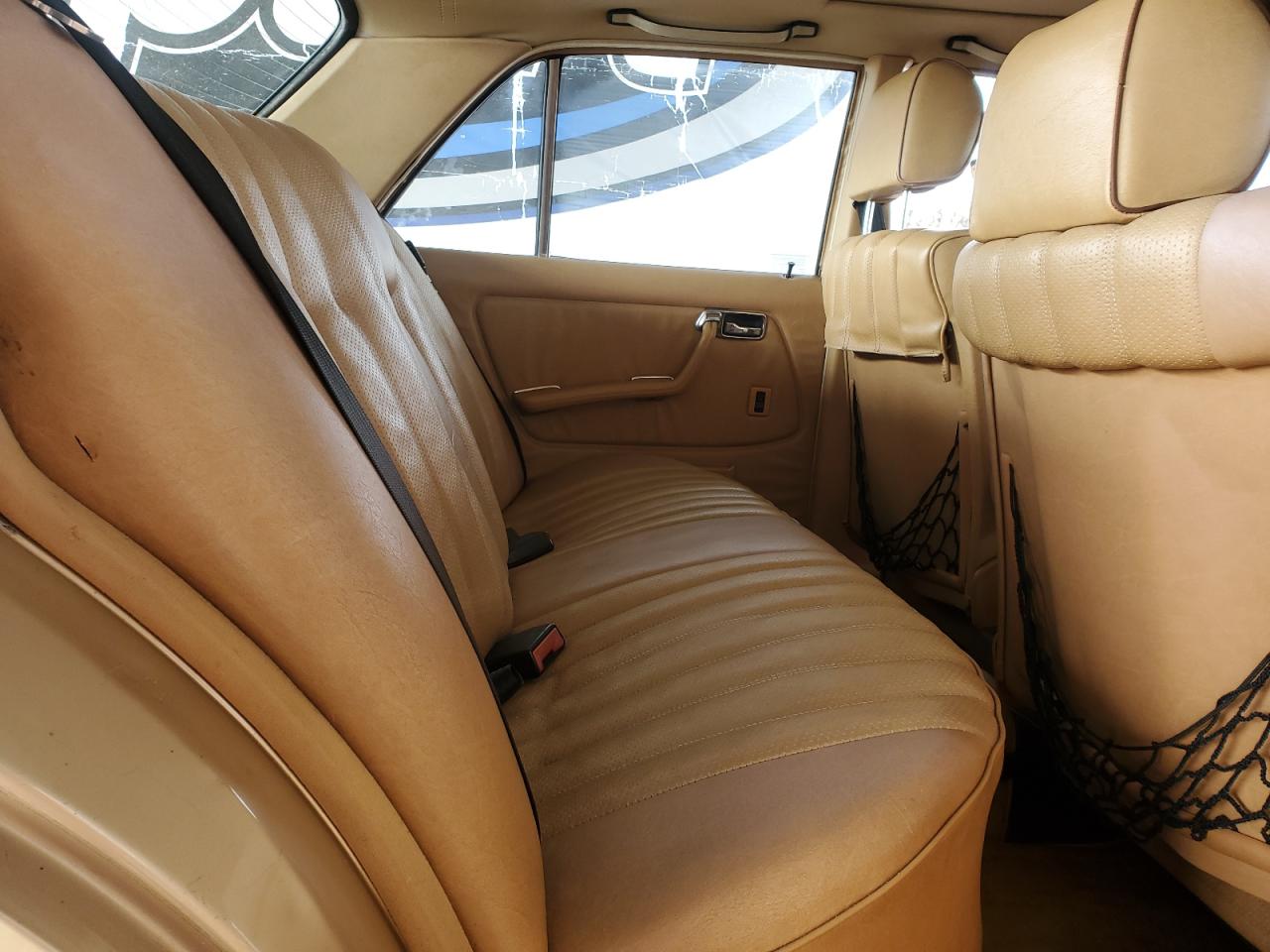 1983 Mercedes-benz 300 Dt Gold vin: WDBAB33A7DB025362