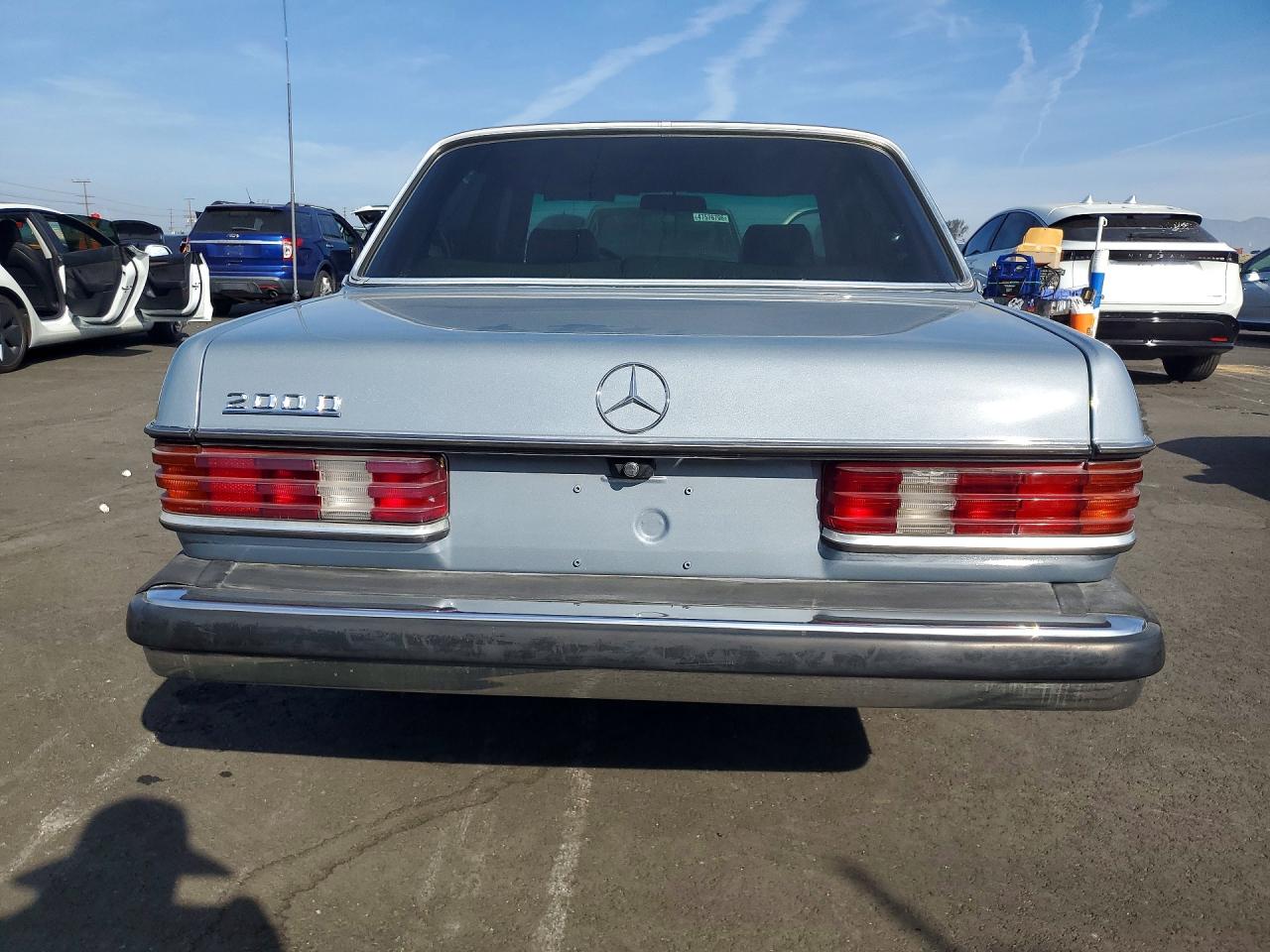 1984 Mercedes-benz 300 Dt Серый vin: WDBAB33A7EA025014