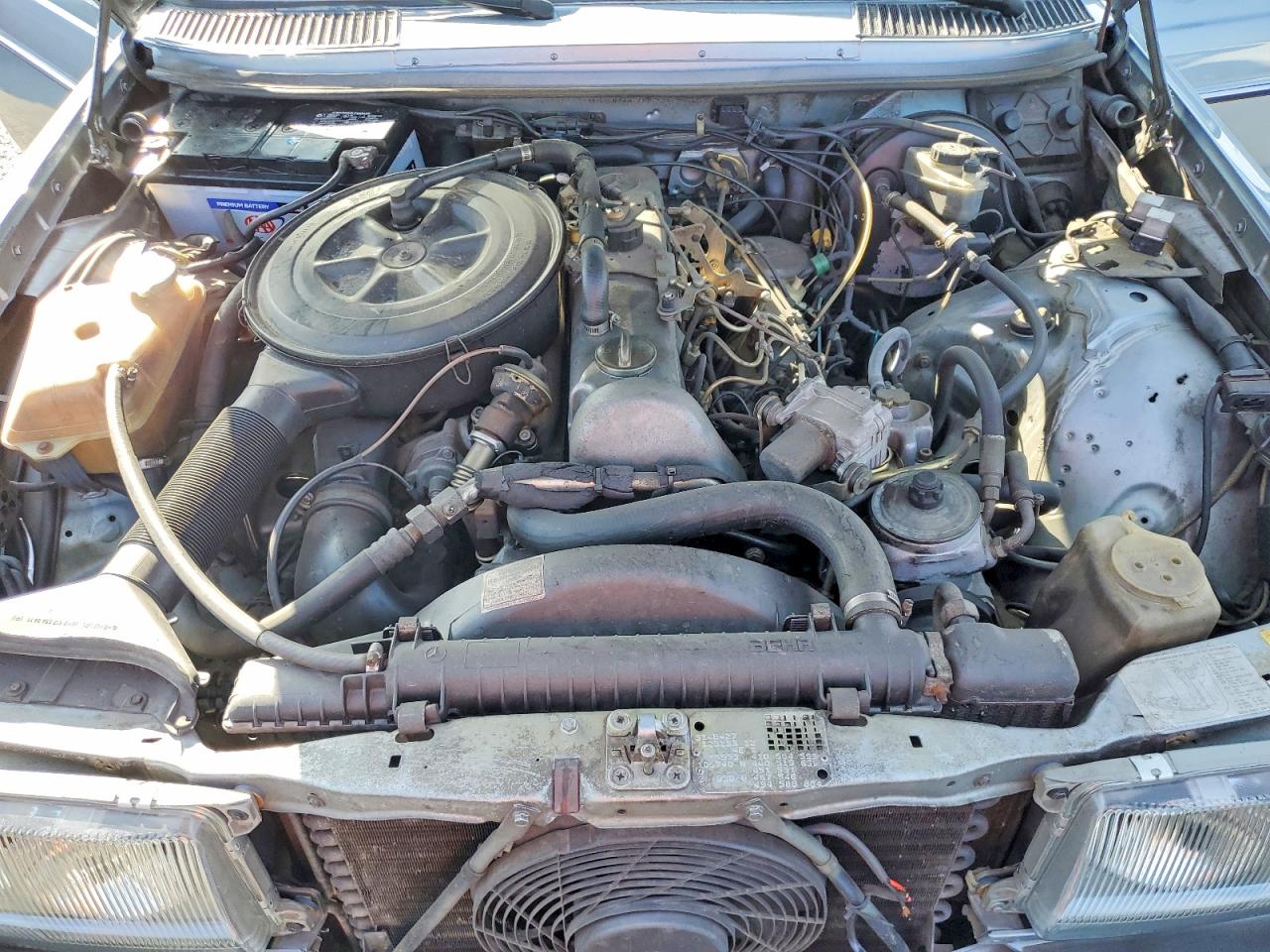 1984 Mercedes-benz 300 Dt Серый vin: WDBAB33A7EA025014