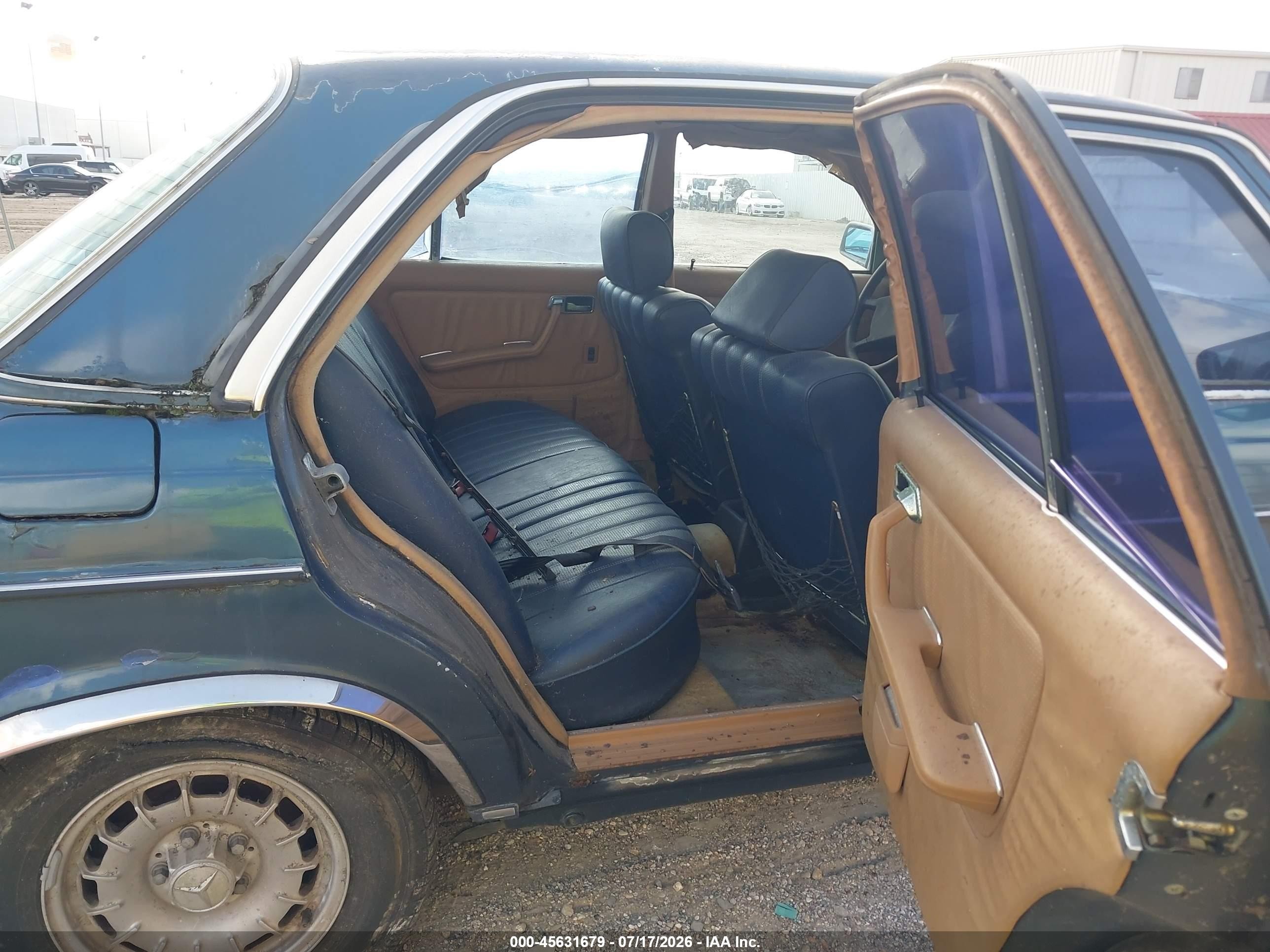 1984 Mercedes-benz 300 Dt Blue vin: WDBAB33A7EA060975