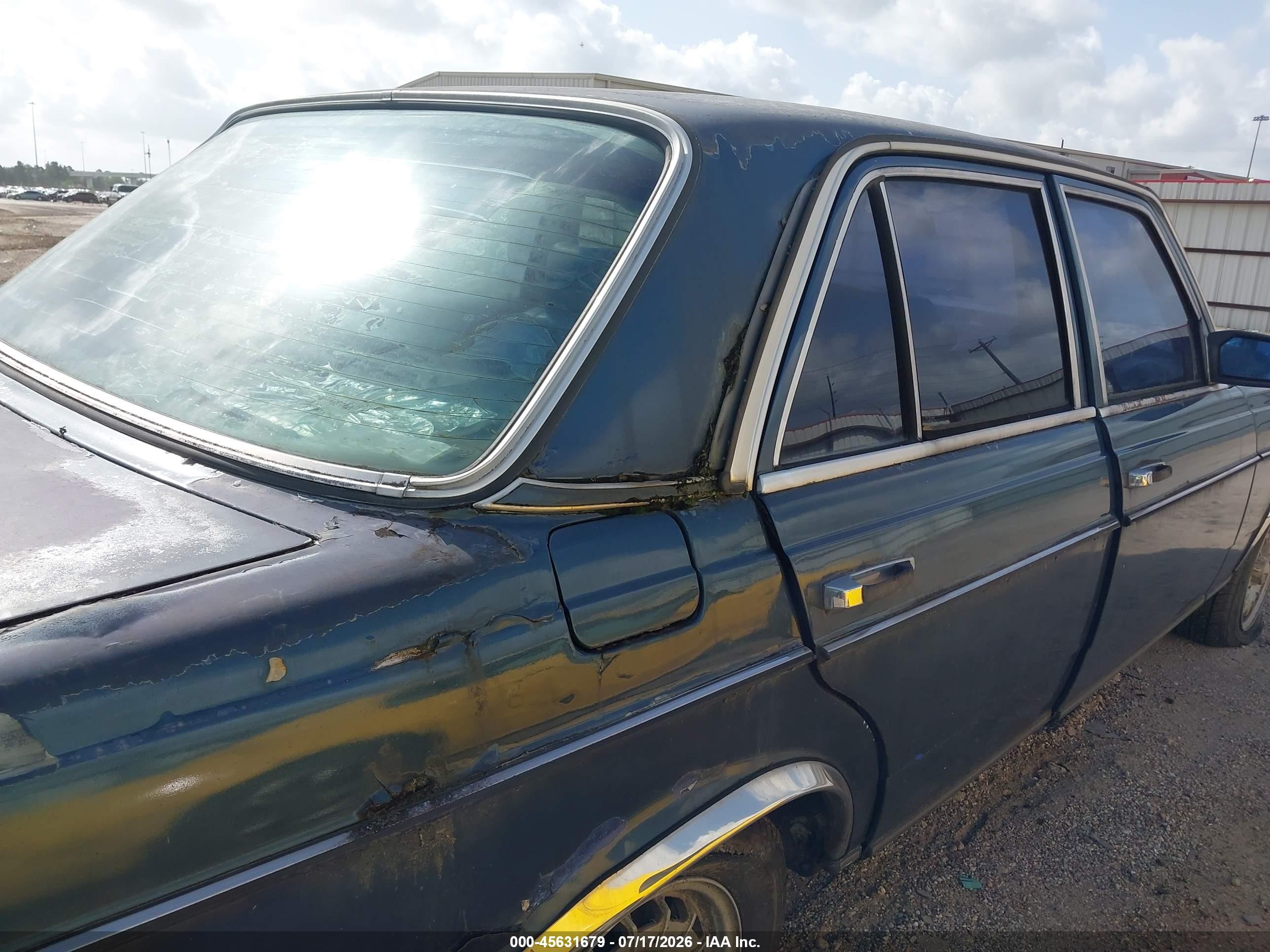 1984 Mercedes-benz 300 Dt Blue vin: WDBAB33A7EA060975