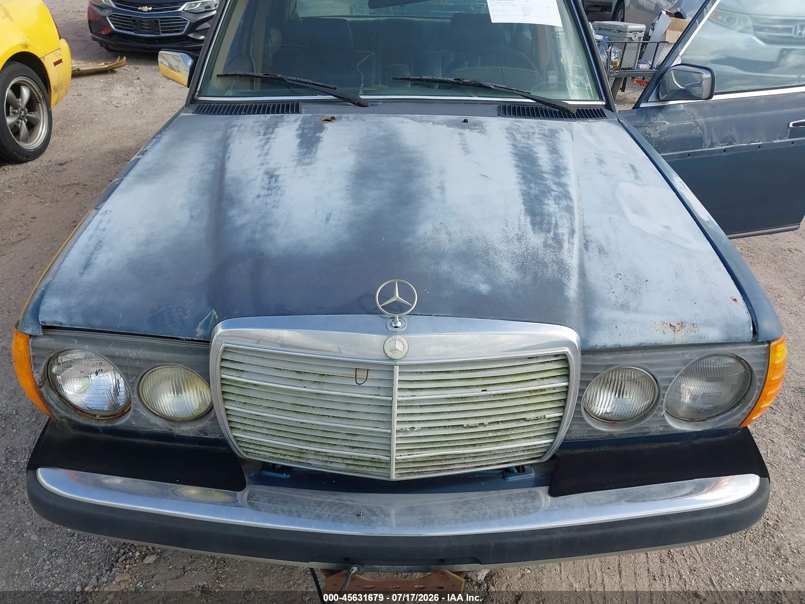 1984 Mercedes-benz 300 Dt Blue vin: WDBAB33A7EA060975