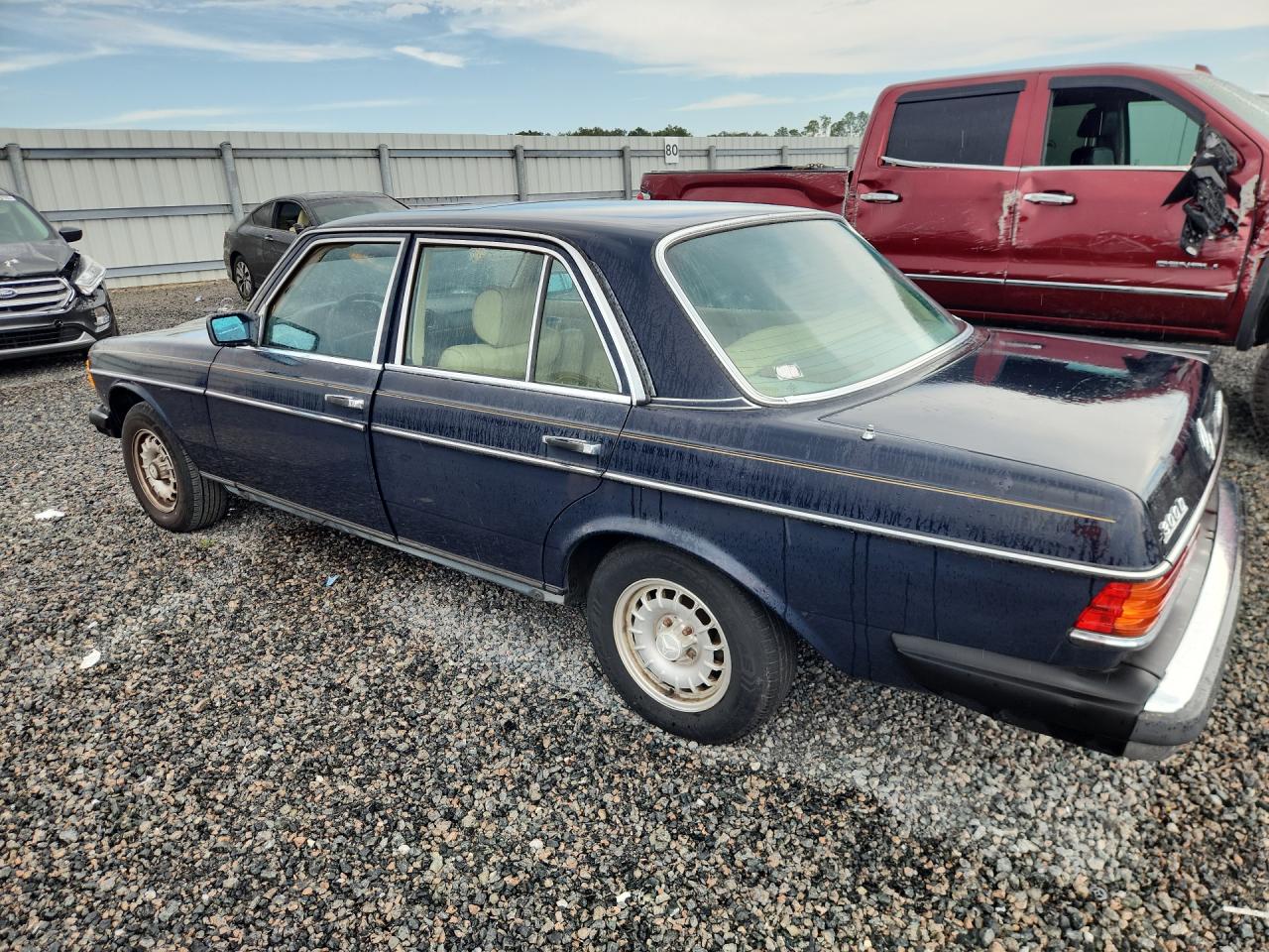 1983 Mercedes-benz 300 Dt Black vin: WDBAB33A8DB018940