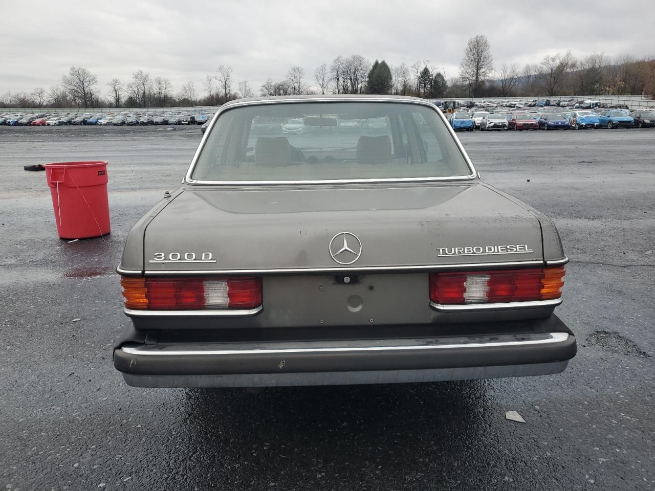 1983 Mercedes-benz 300 Gray vin: WDBAB33A9DB023449