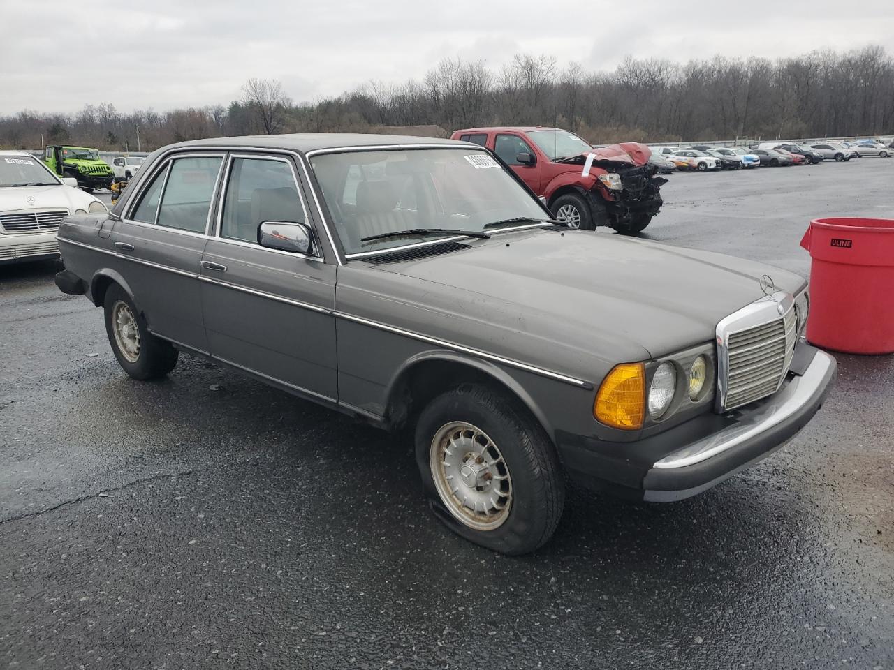 1983 Mercedes-benz 300 Gray vin: WDBAB33A9DB023449