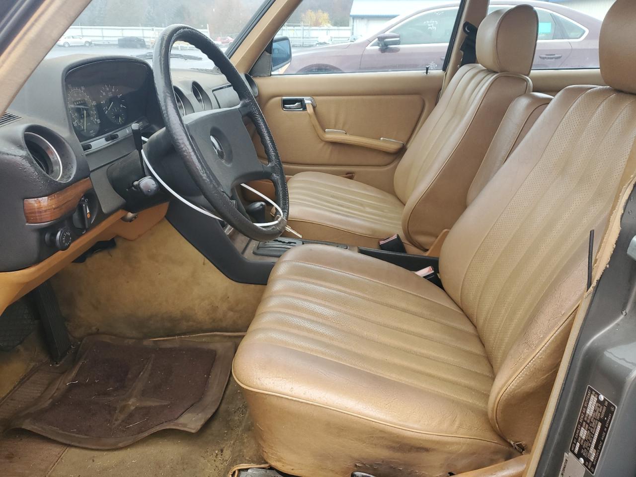 1983 Mercedes-benz 300 Gray vin: WDBAB33A9DB023449
