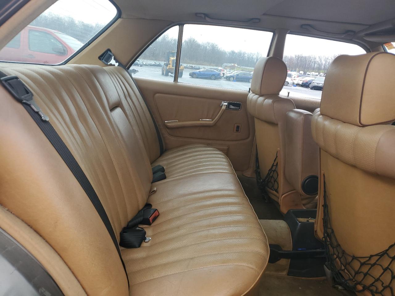 1983 Mercedes-benz 300 Gray vin: WDBAB33A9DB023449