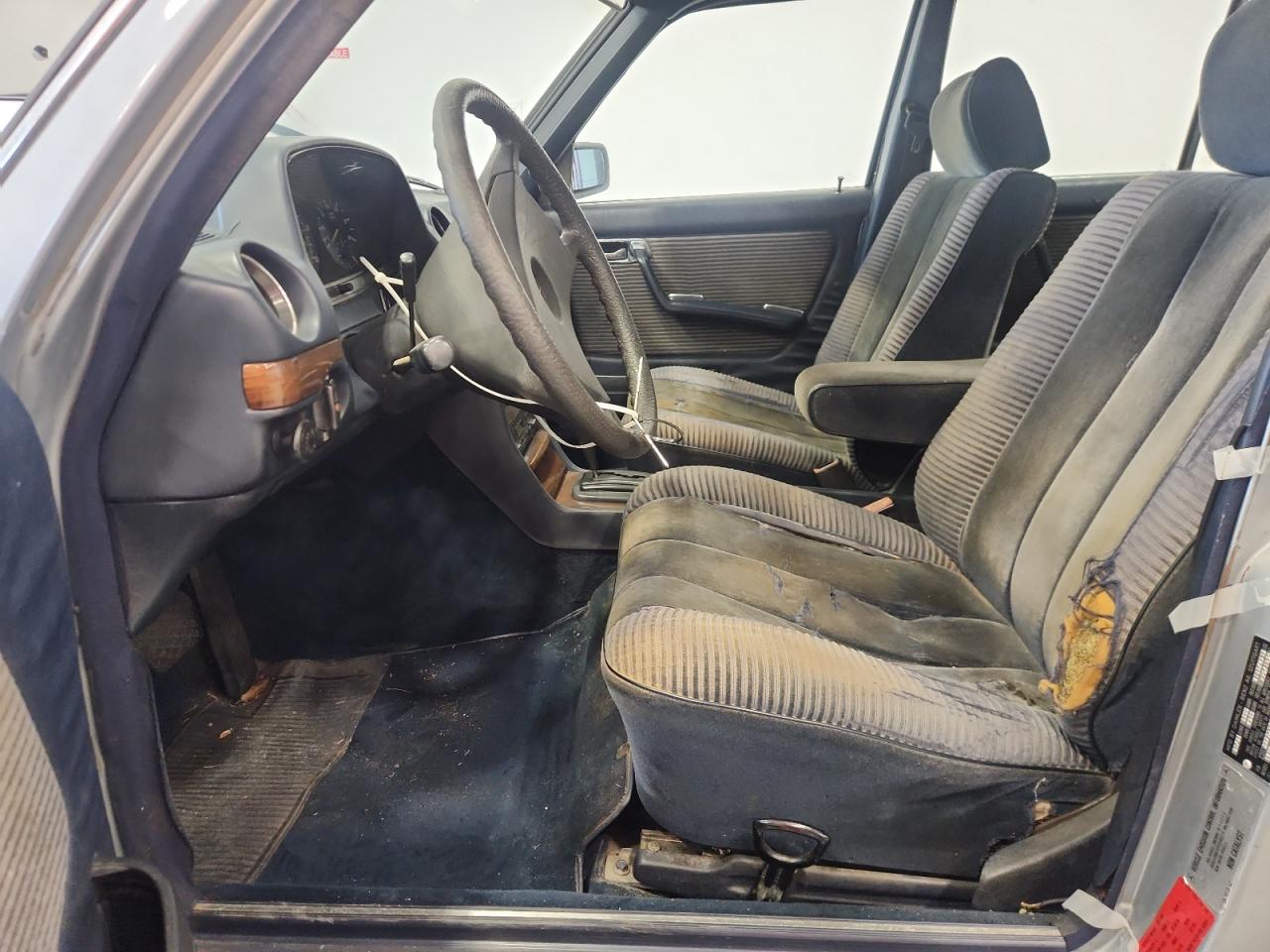 1984 Mercedes-benz 300 Dt Gray vin: WDBAB33A9EA091015