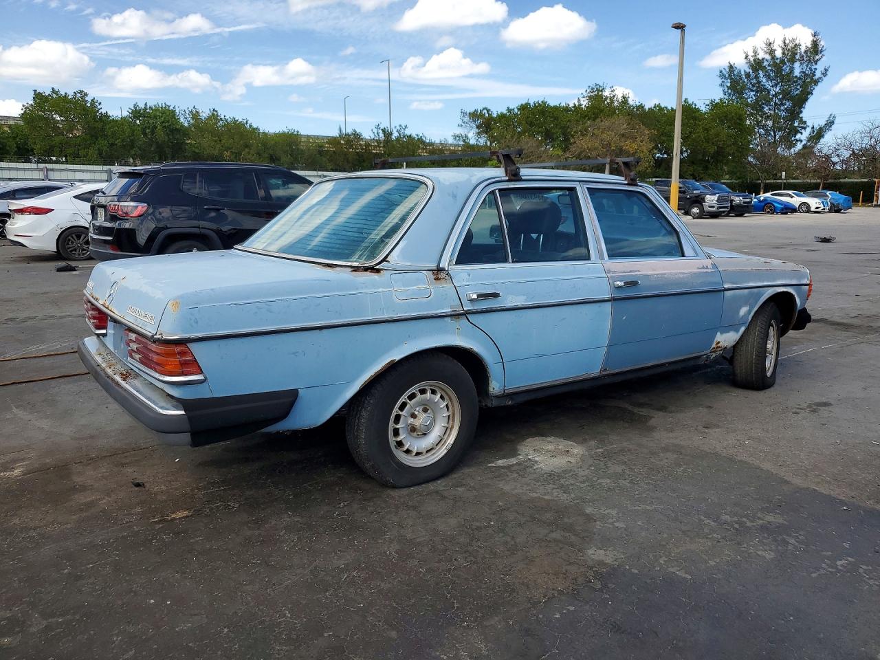 1982 Mercedes-benz 300 Dt Blue vin: WDBAB33AXCB015519