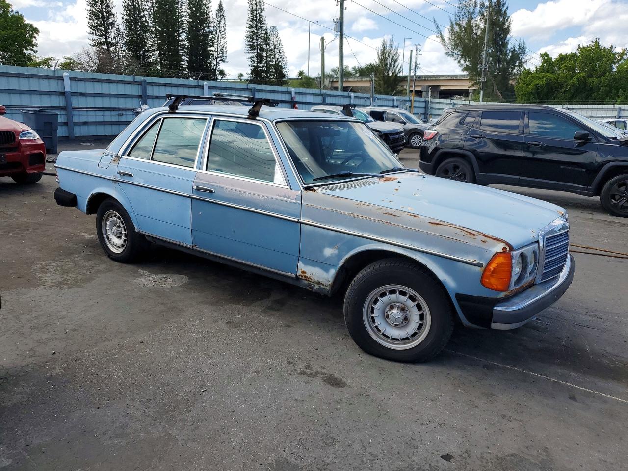 1982 Mercedes-benz 300 Dt Blue vin: WDBAB33AXCB015519