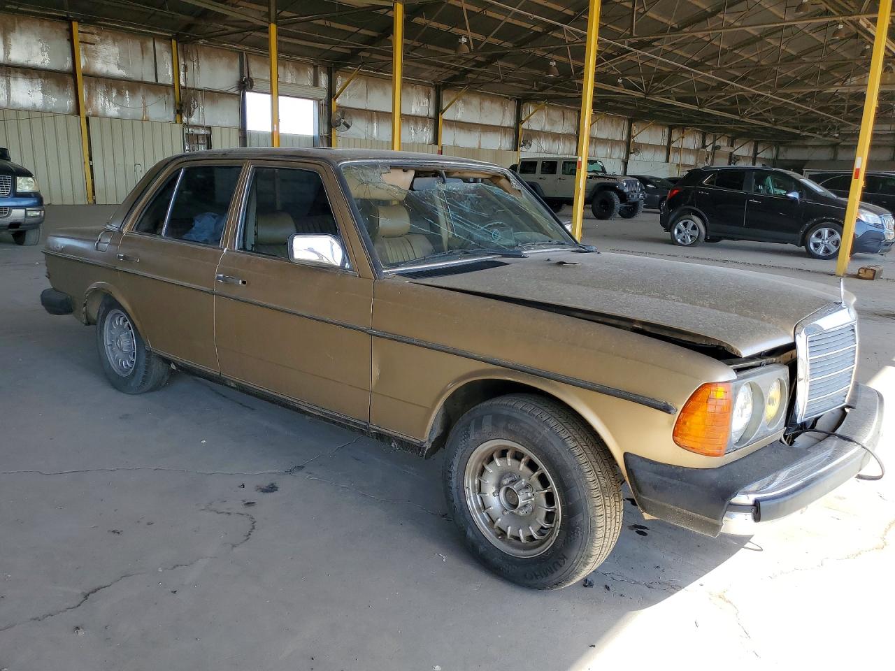 1984 Mercedes-benz 300 Dt Tan vin: WDBAB33AXEA006277