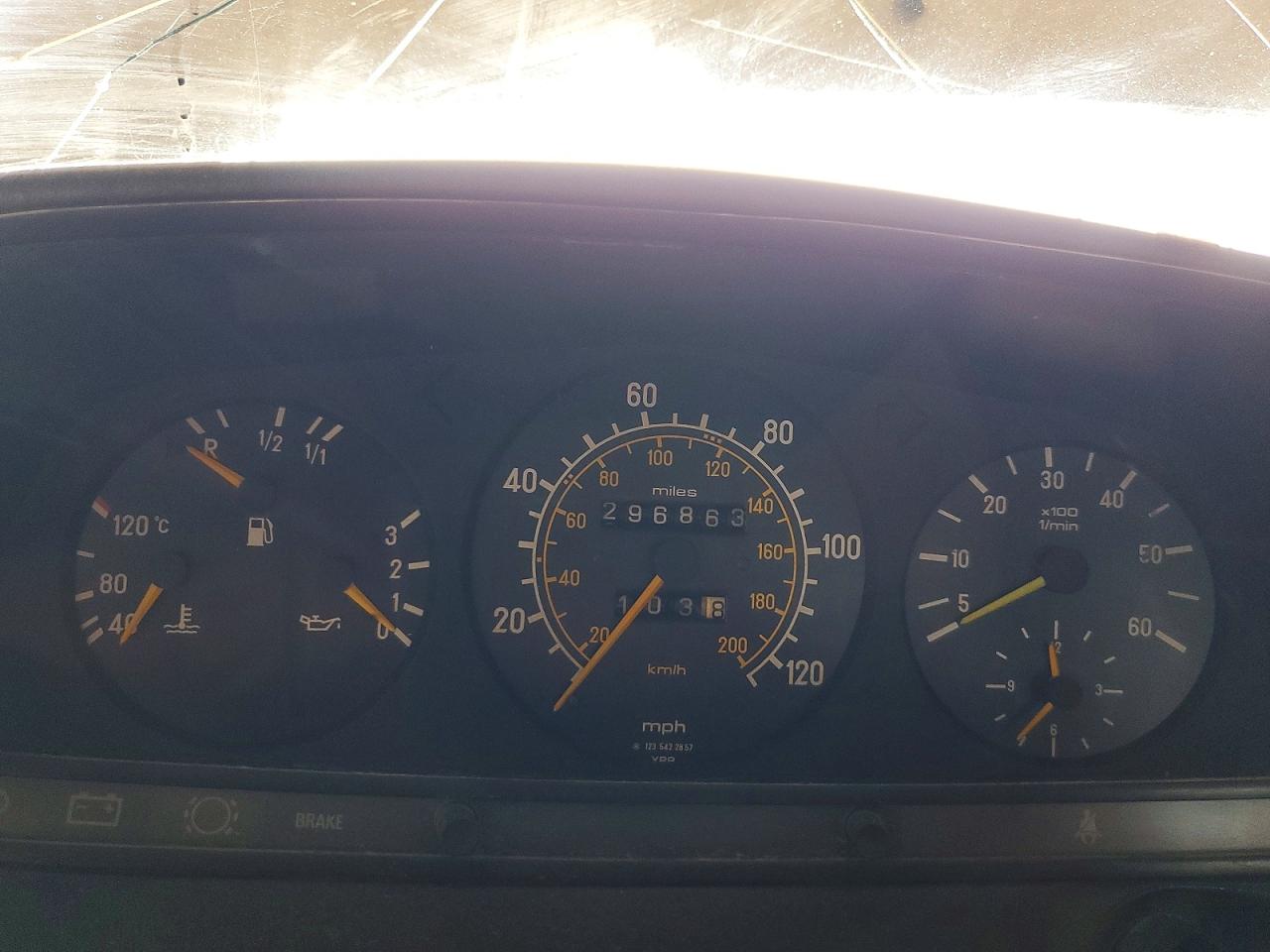 1984 Mercedes-benz 300 Dt Tan vin: WDBAB33AXEA006277