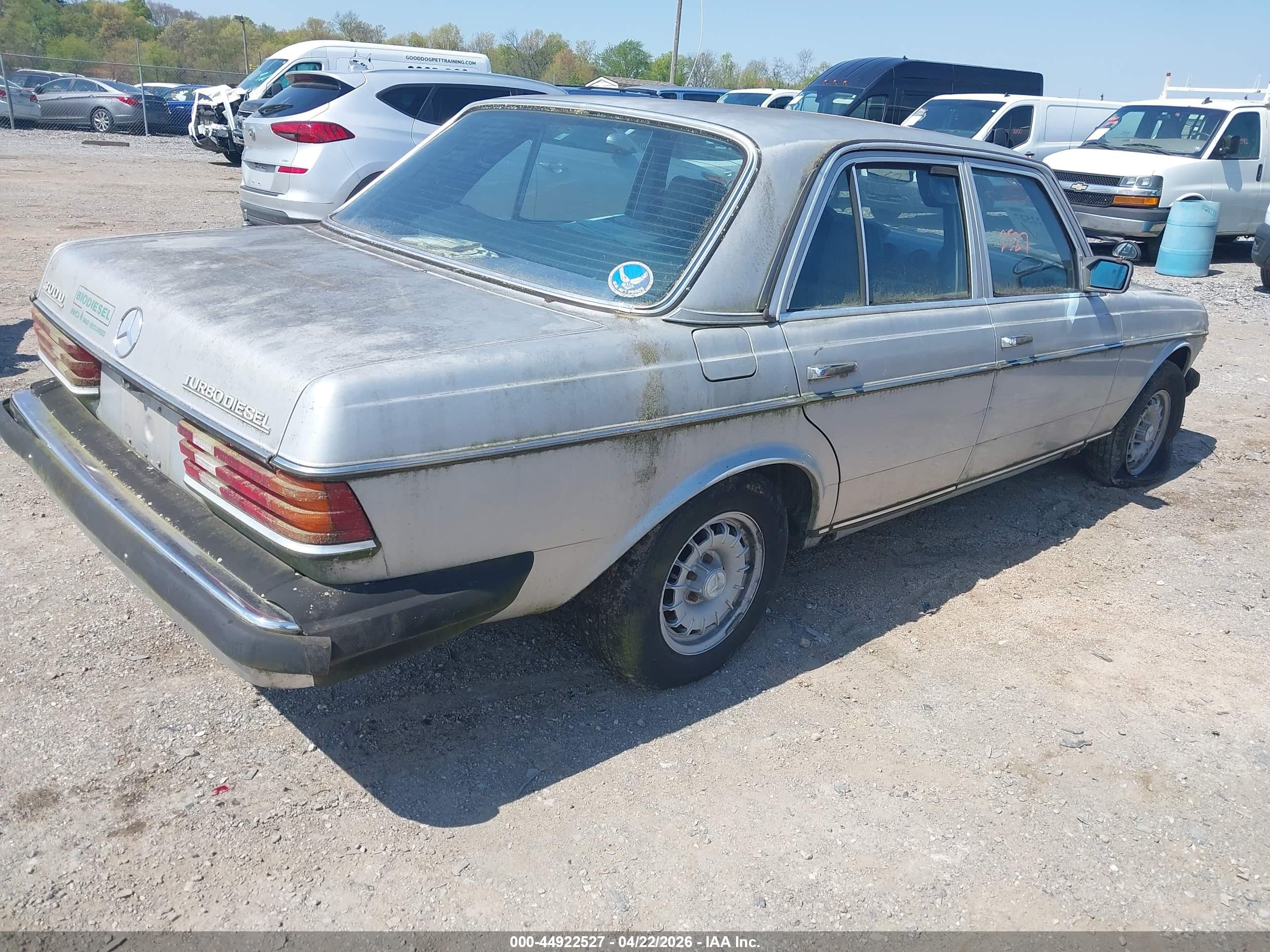1984 Mercedes-benz 300 Dt Серебряный vin: WDBAB33AXEA092867