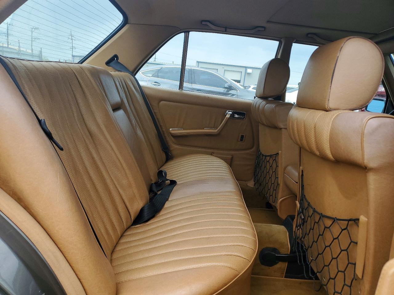 1985 Mercedes-benz 300 Dt Серый vin: WDBAB33C2FA192156