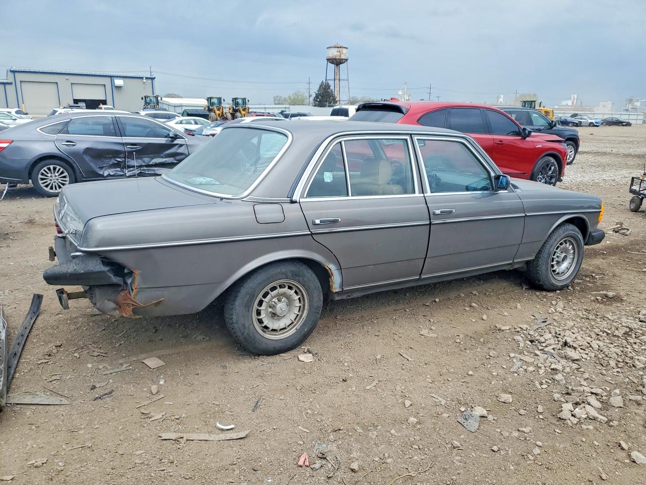 1985 Mercedes-benz 300 Dt Серый vin: WDBAB33C2FA192156