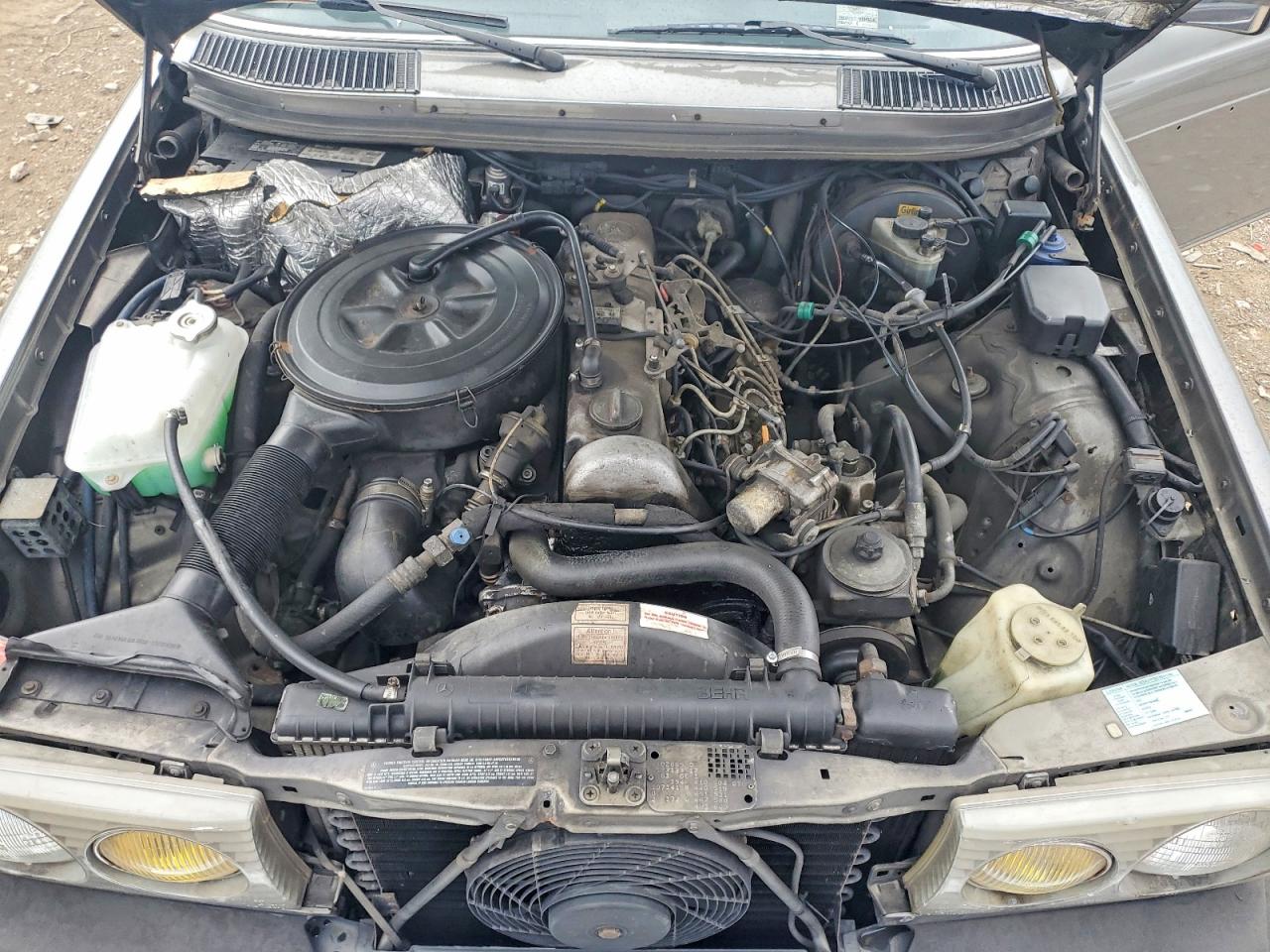 1985 Mercedes-benz 300 Dt Серый vin: WDBAB33C2FA192156