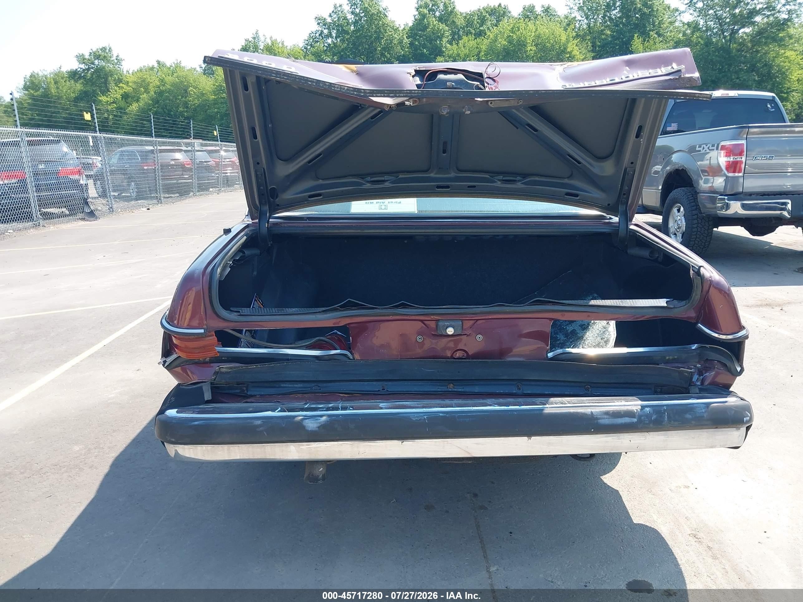 1985 Mercedes-benz 300 Dt Burgundy vin: WDBAB33C3FA227514